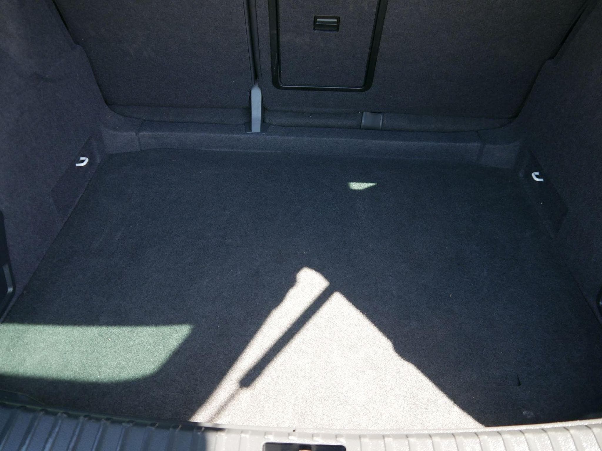 Skoda Karoq Selection 1.5 TSI (2025) - Photo 10