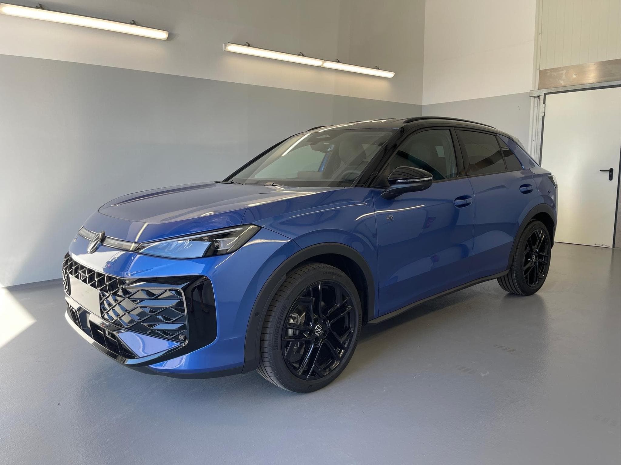 VW T-Roc NEU R-Line (2026) - Photo 1