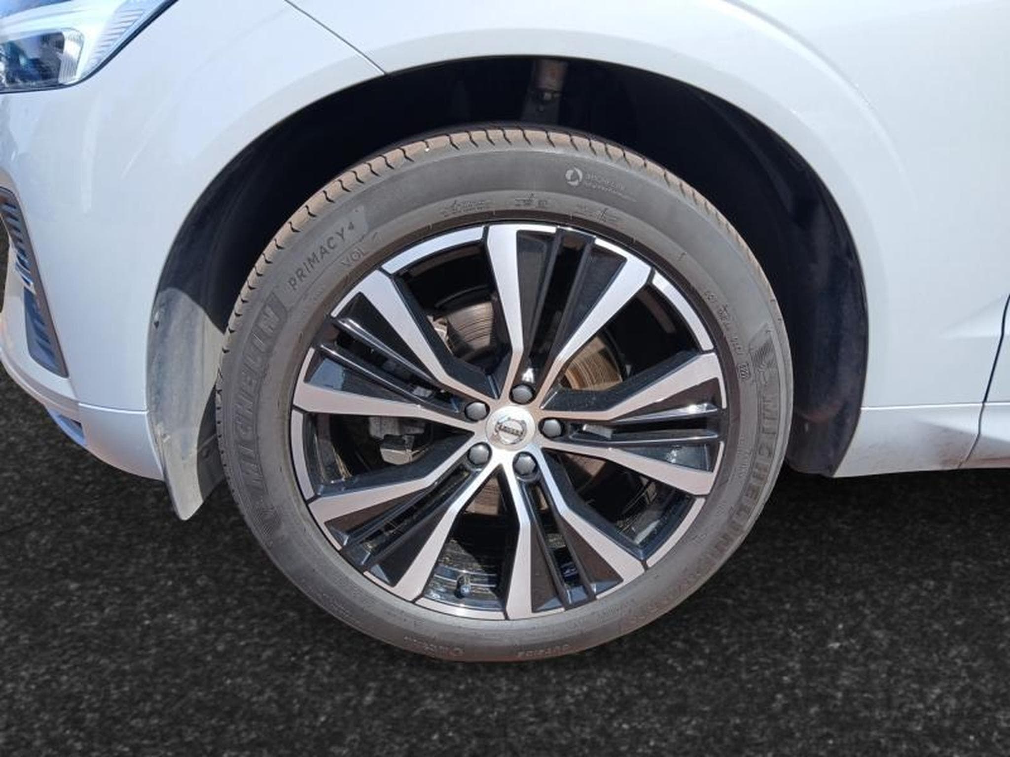 Volvo XC60 B5 Core / Essence (2025) - Photo 14