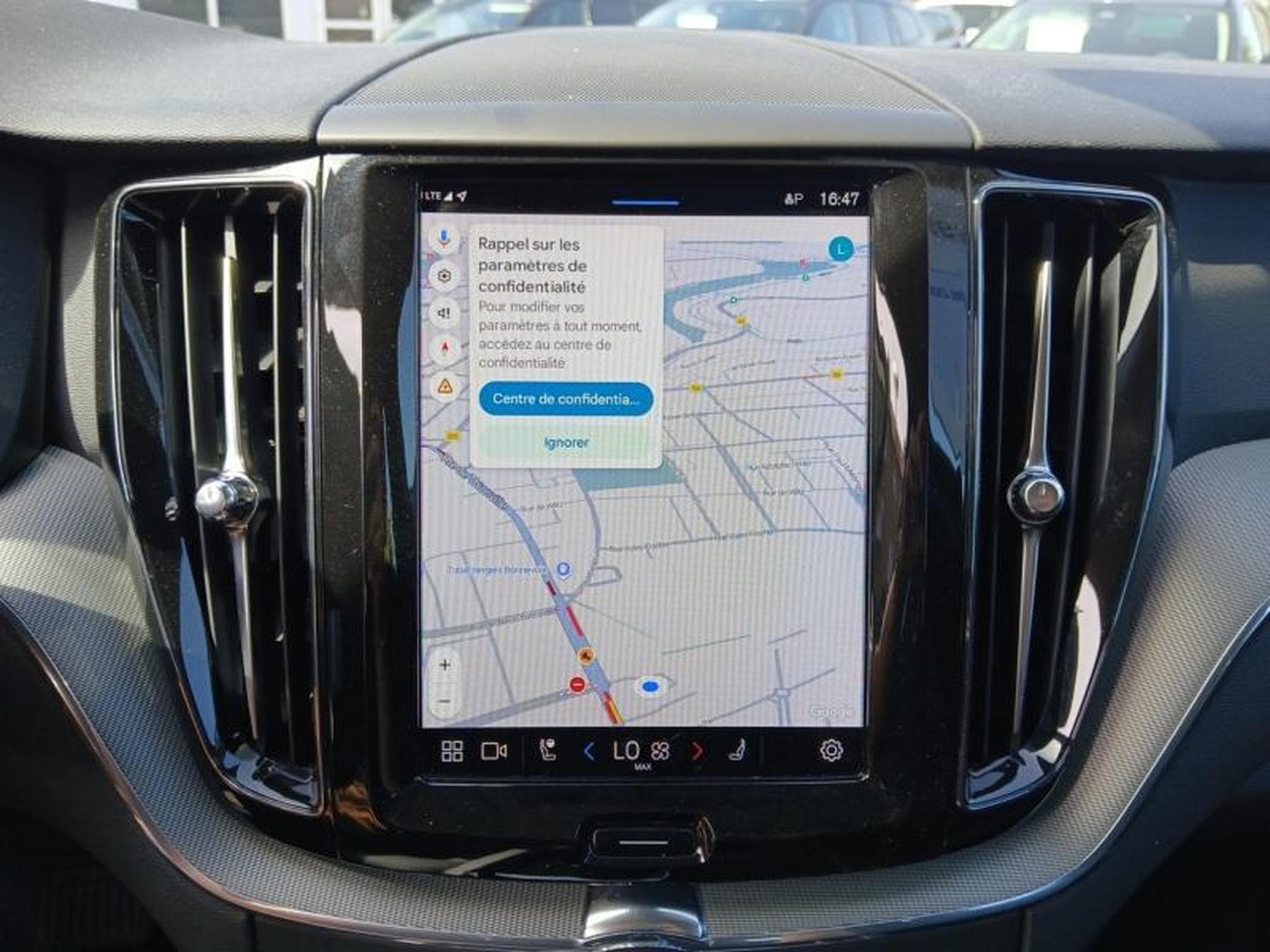 Volvo XC60 B5 Core / Essence (2025) - Photo 16