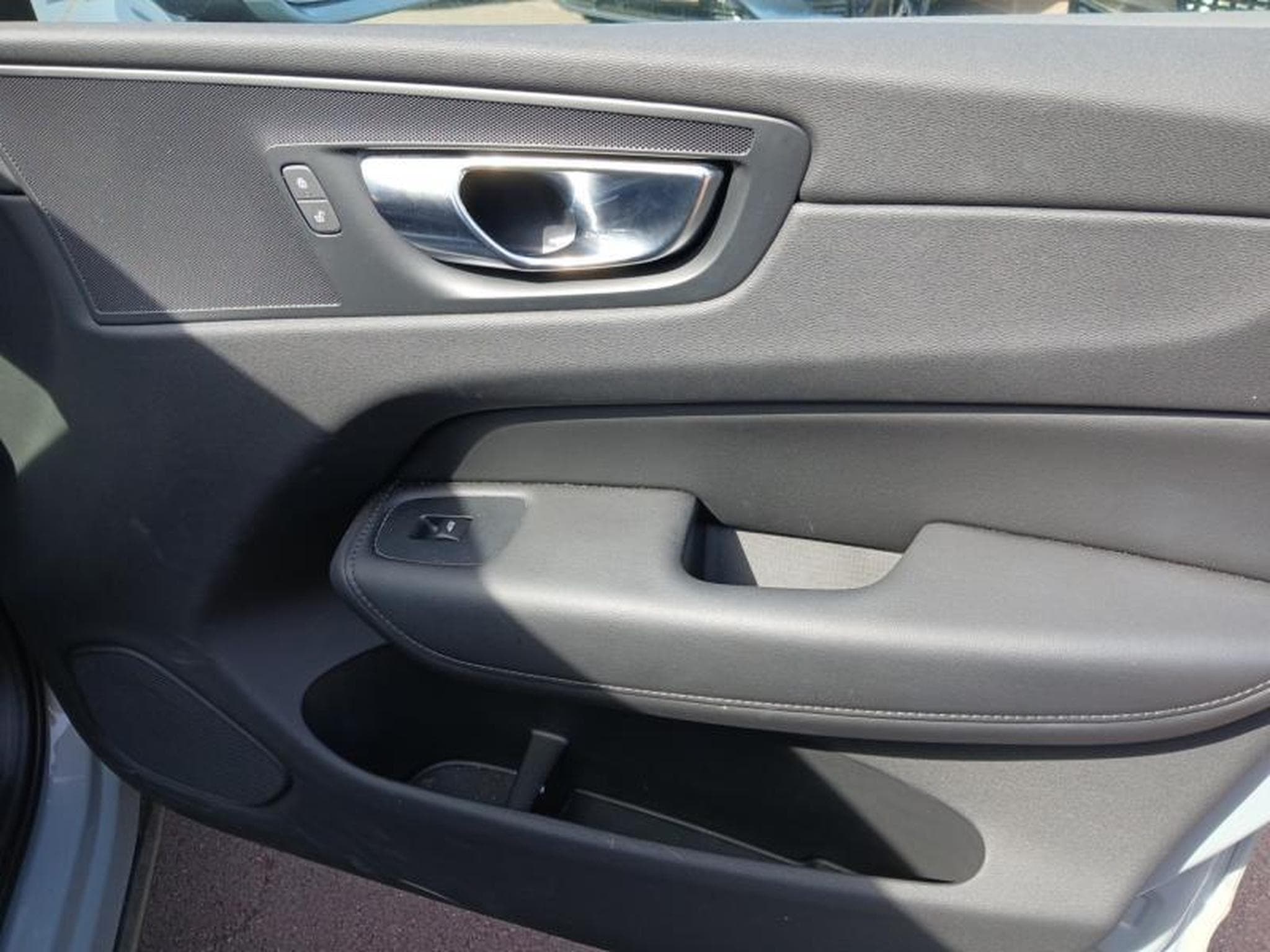 Volvo XC60 B5 Core / Essence (2025) - Photo 21