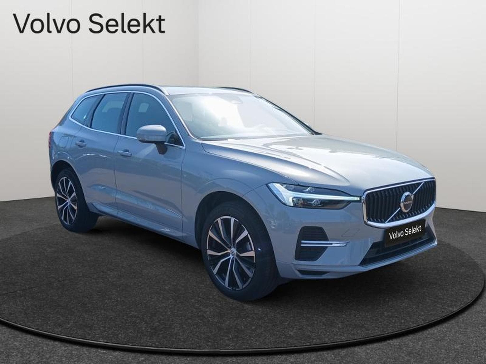 Volvo XC60 B5 Core / Essence (2025) - Photo 8