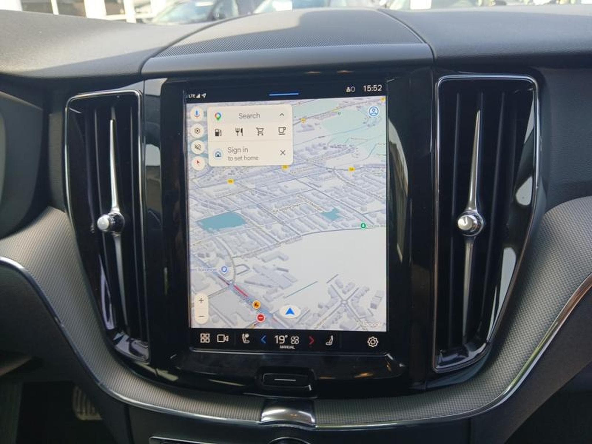 Volvo XC60 B5 Core / Essence (2025) - Photo 16