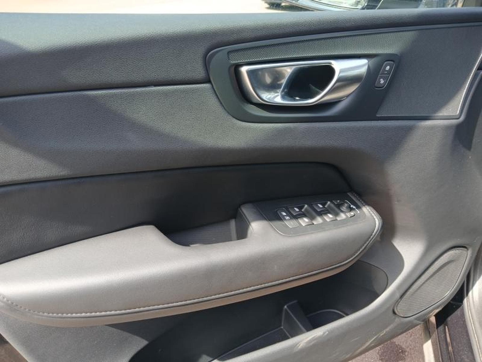 Volvo XC60 B5 Core / Essence (2025) - Photo 20