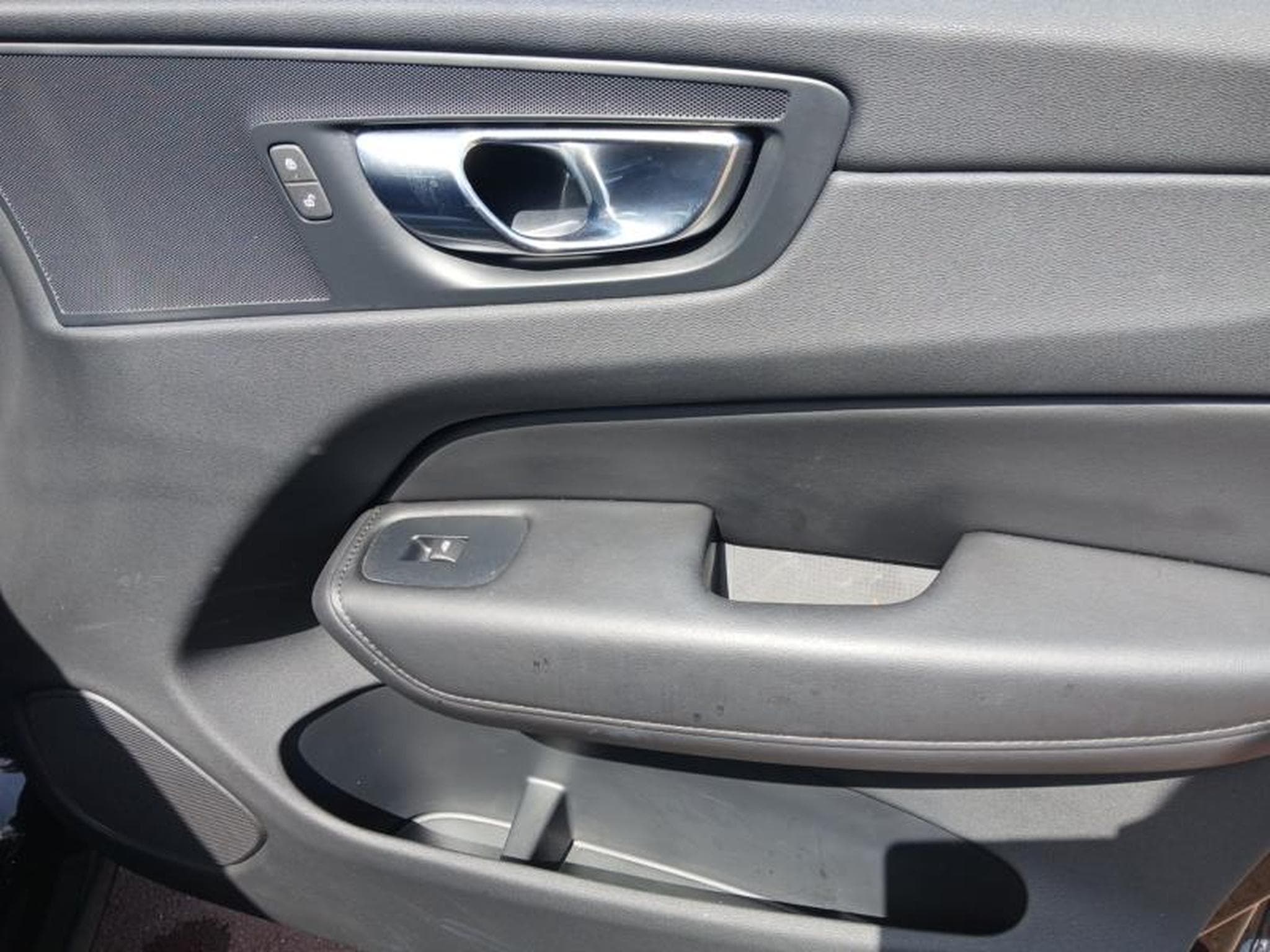 Volvo XC60 B5 Core / Essence (2025) - Photo 21