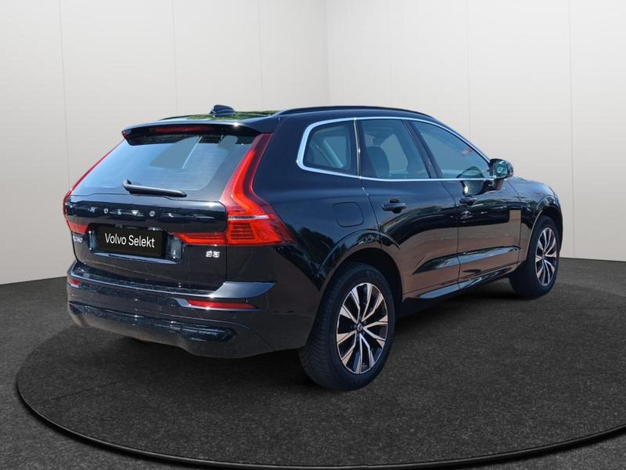 Volvo XC60 B5 Core / Essence (2025) - Photo 5
