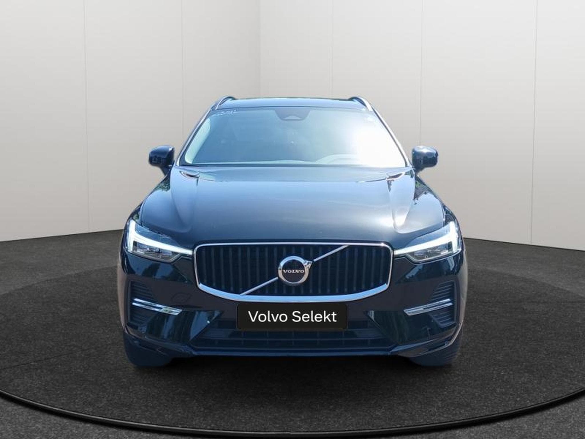 Volvo XC60 B5 Core / Essence (2025) - Photo 8
