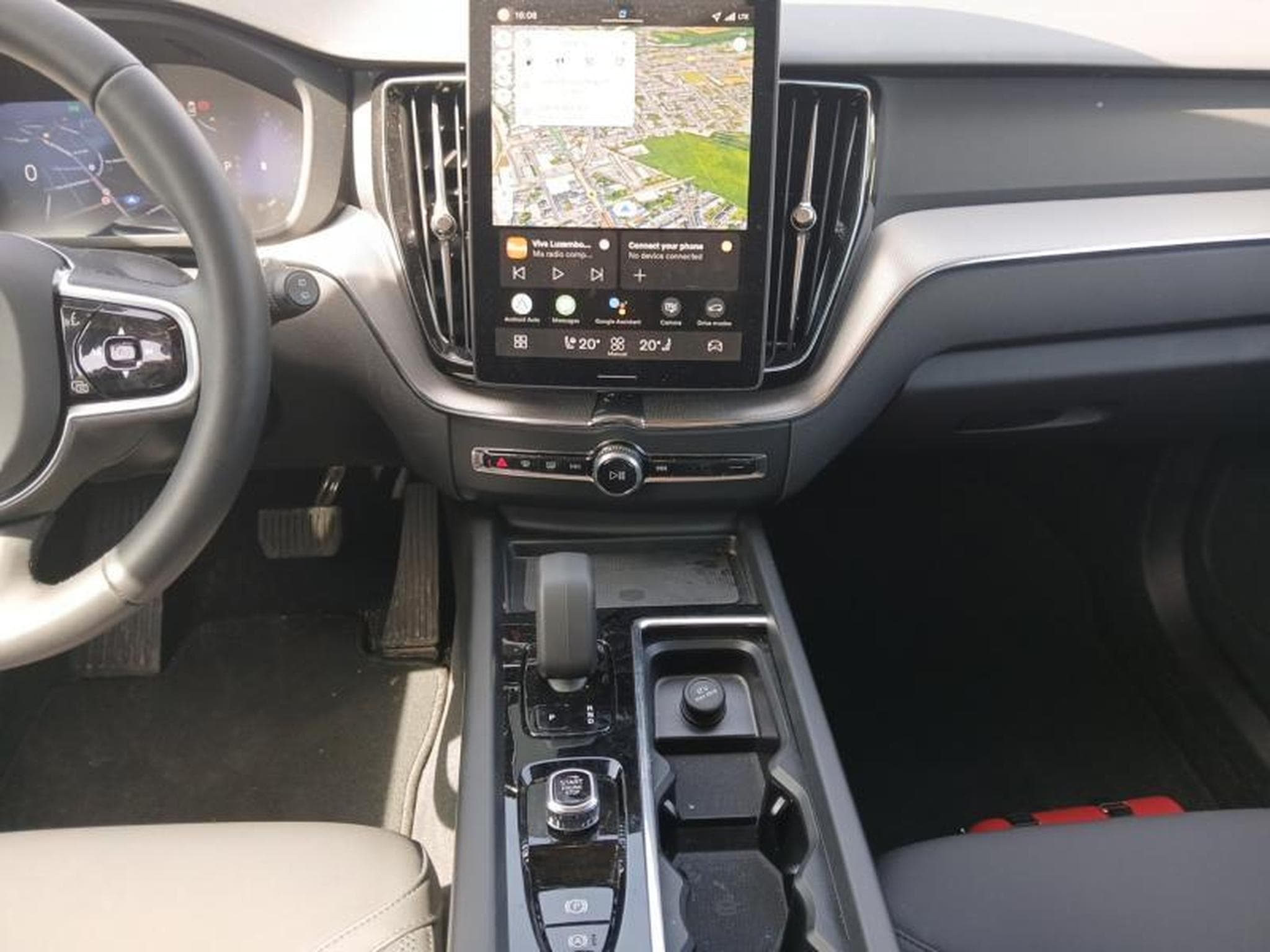 Volvo XC60 B5 Core FACELIFT / Essence (2025) - Photo 11