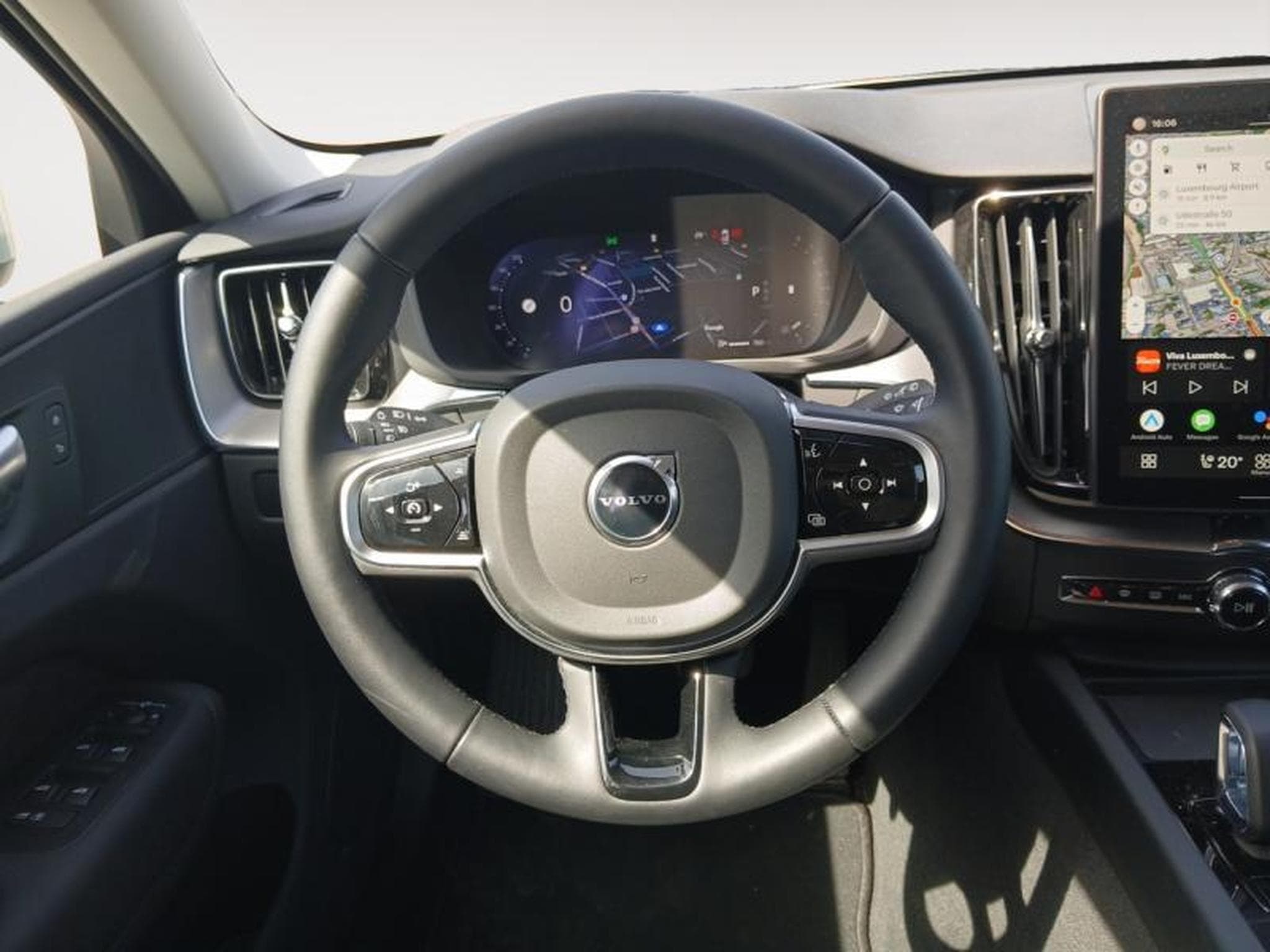 Volvo XC60 B5 Core FACELIFT / Essence (2025) - Photo 12