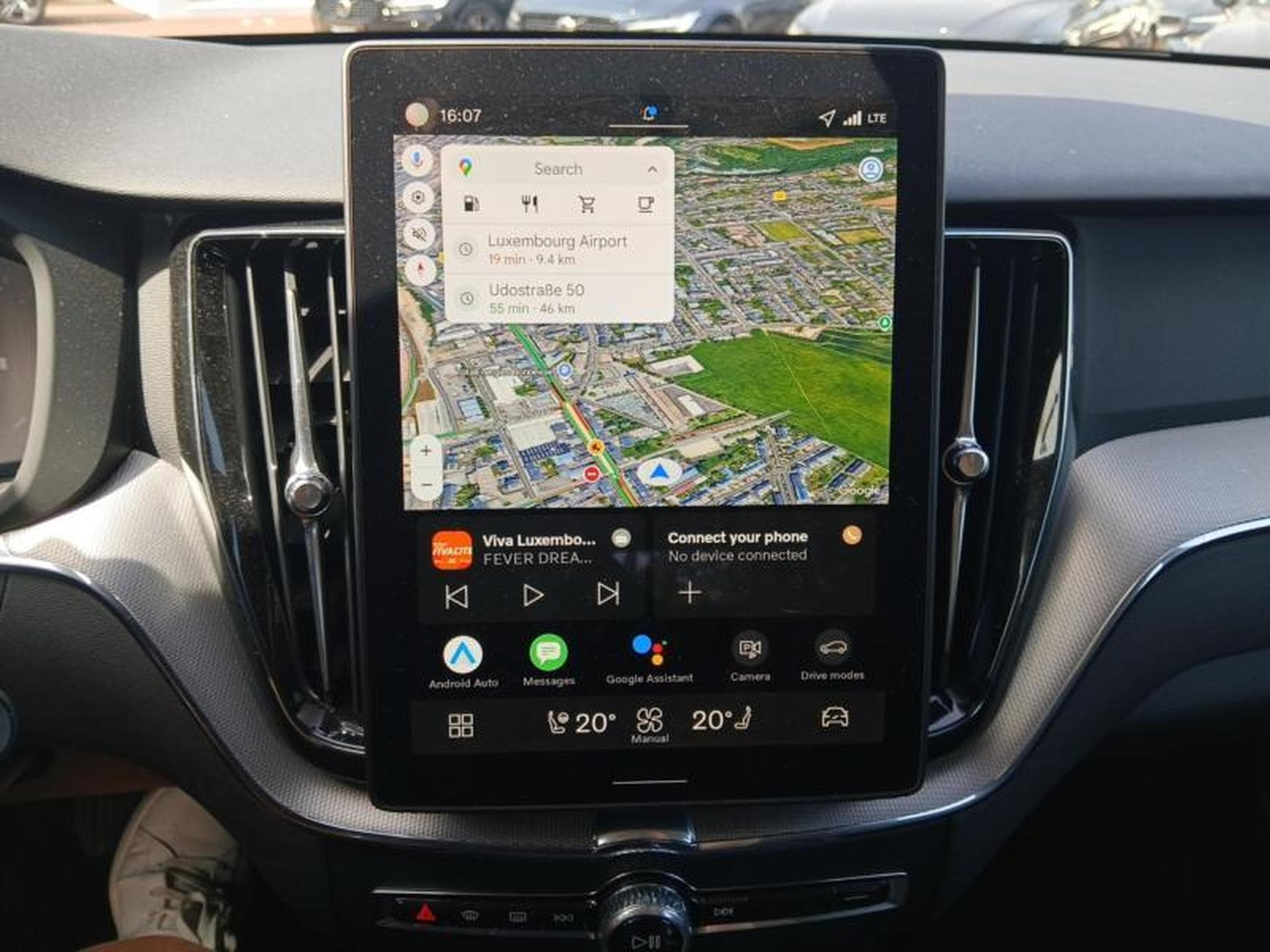 Volvo XC60 B5 Core FACELIFT / Essence (2025) - Photo 16