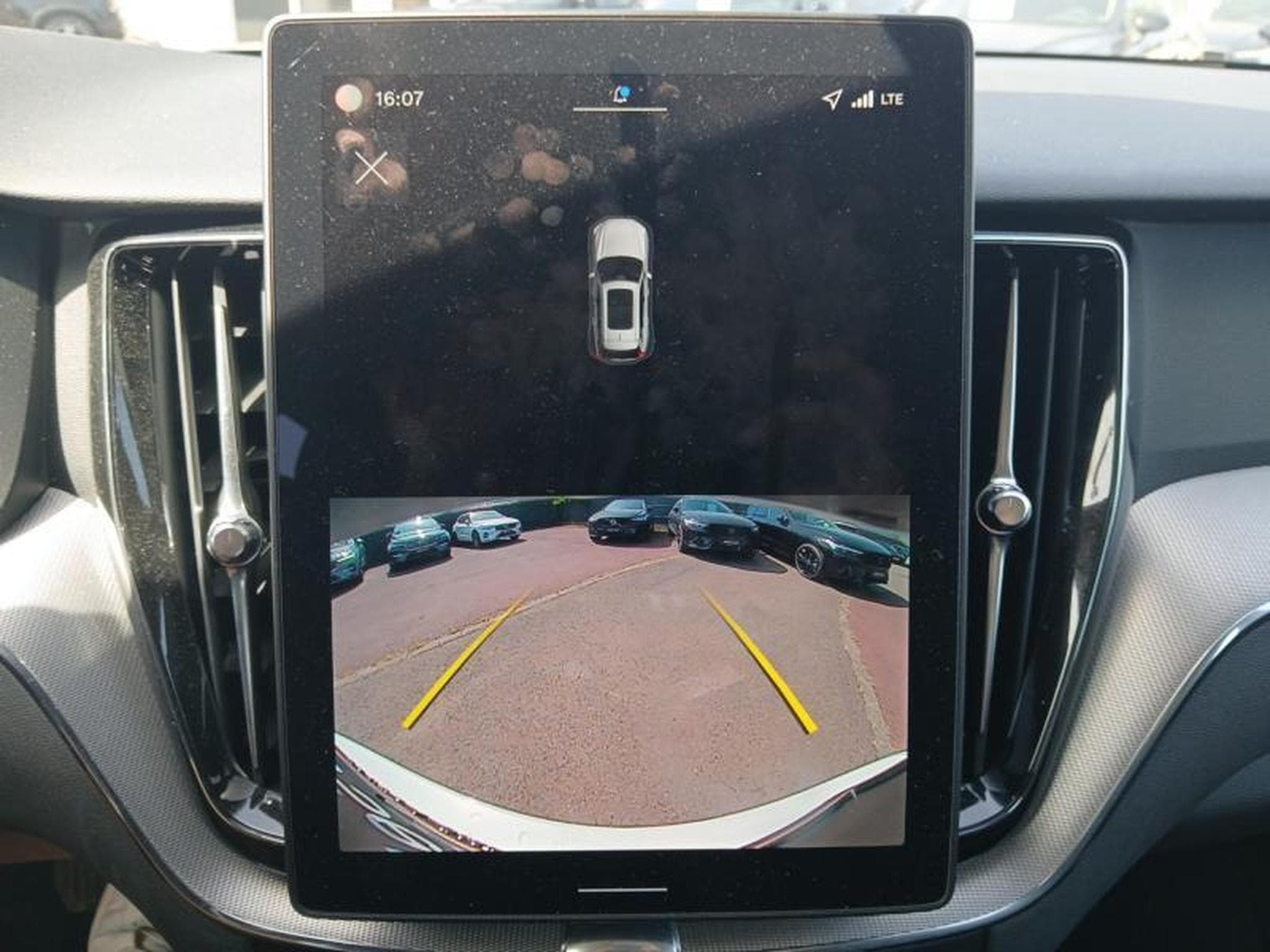 Volvo XC60 B5 Core FACELIFT / Essence (2025) - Photo 17