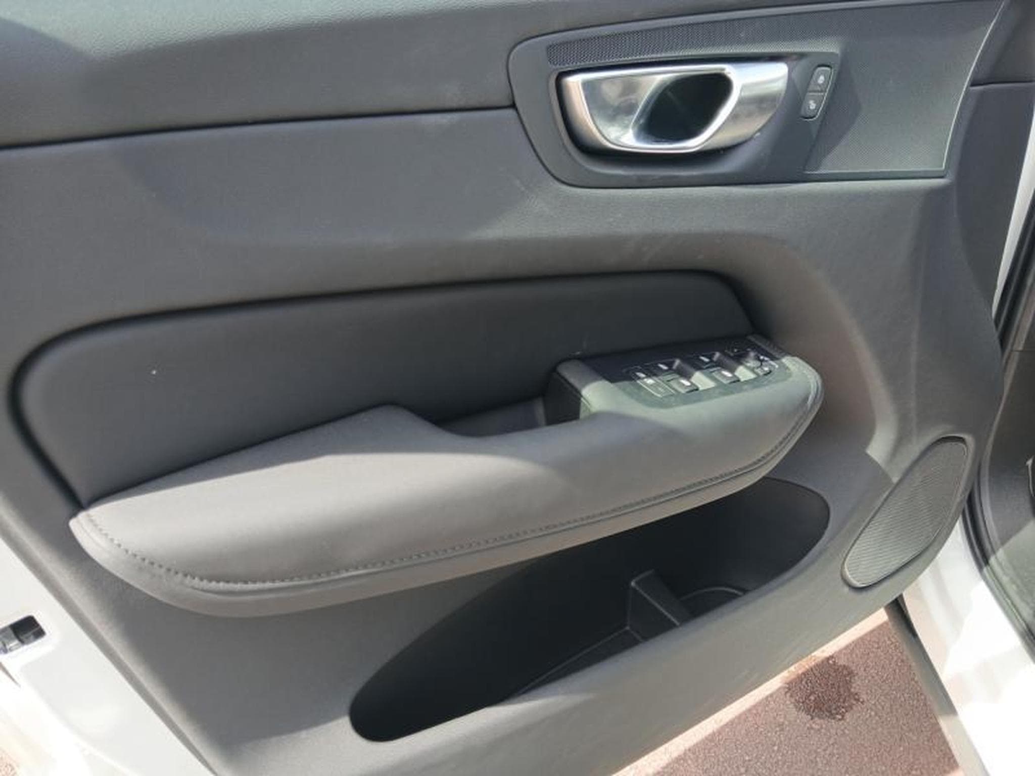 Volvo XC60 B5 Core FACELIFT / Essence (2025) - Photo 20