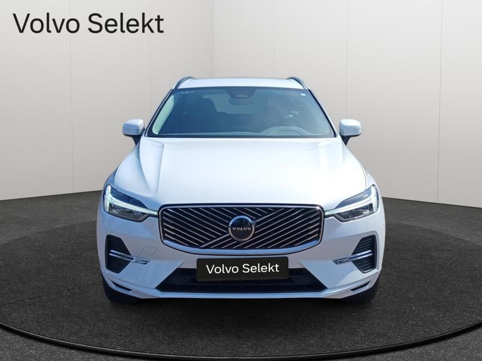 Volvo XC60 B5 Core FACELIFT / Essence (2025) - Photo 9