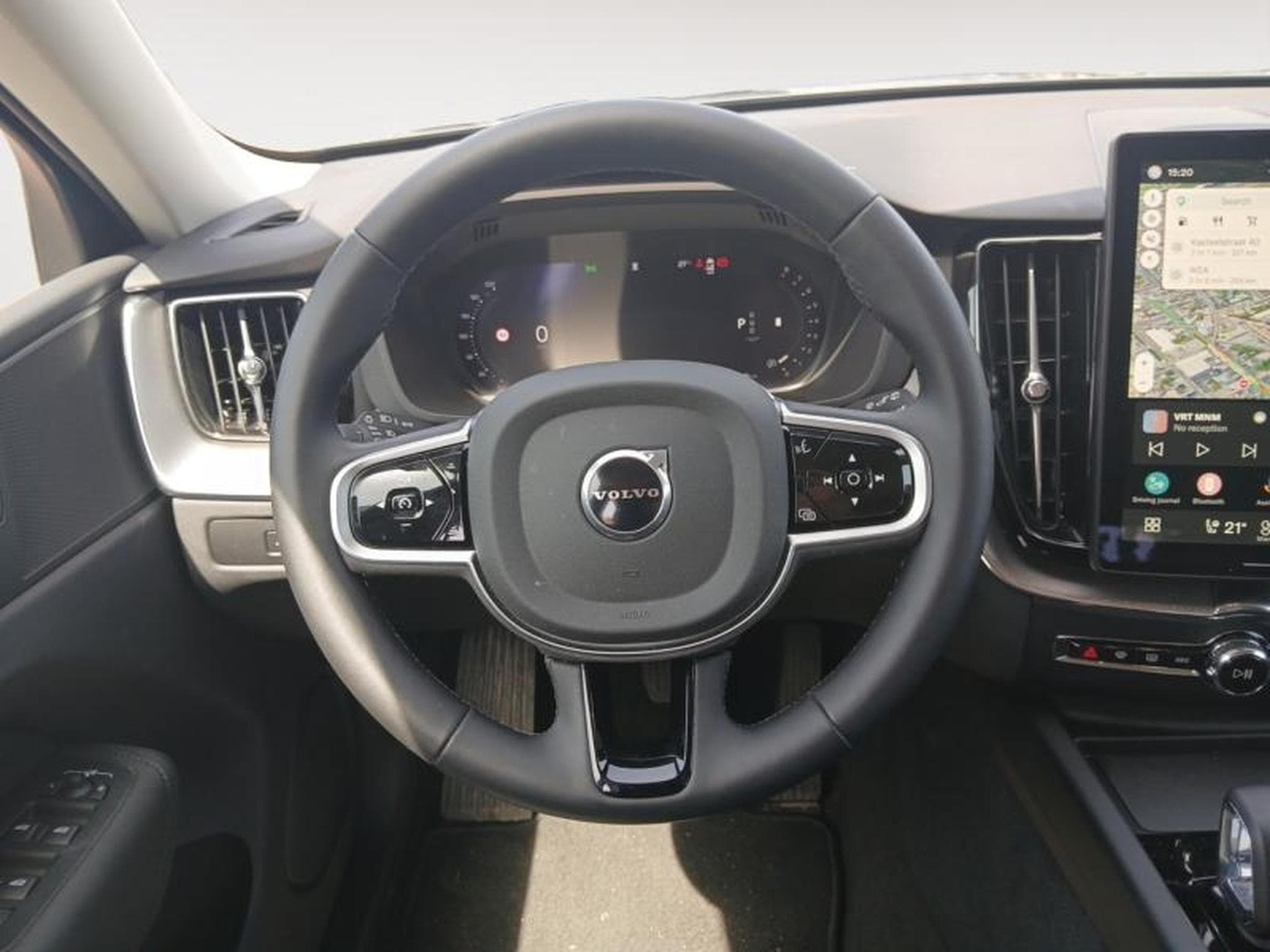 Volvo XC60 B5 Core FACELIFT / Essence (2025) - Photo 12