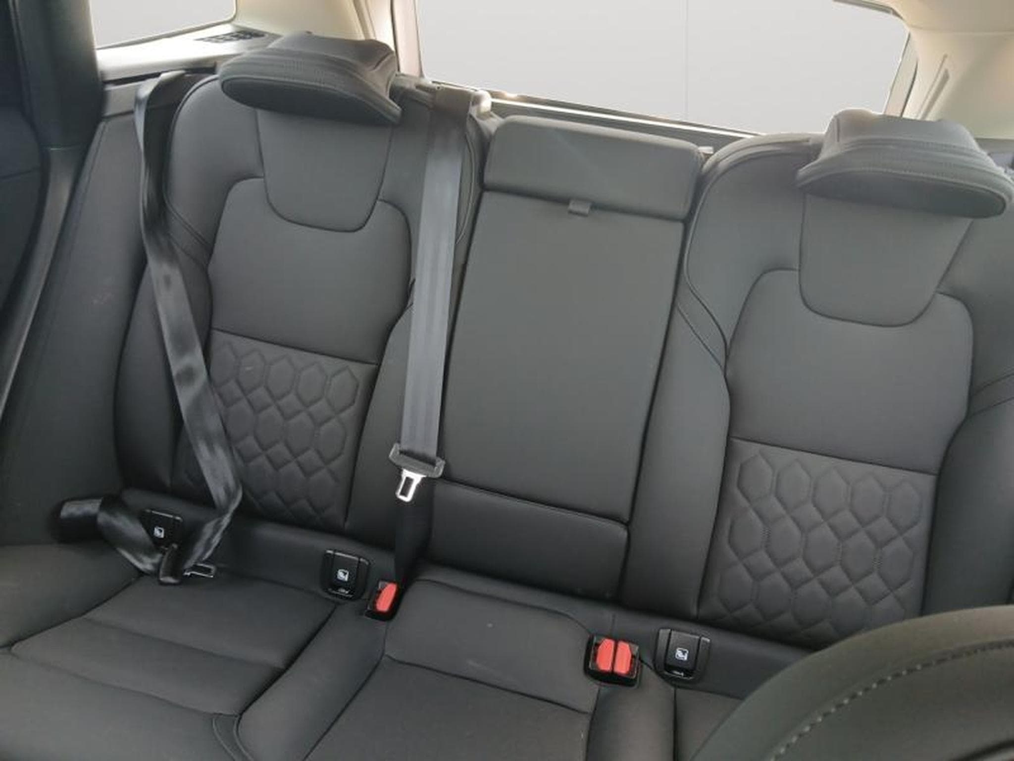 Volvo XC60 B5 Core FACELIFT / Essence (2025) - Photo 13