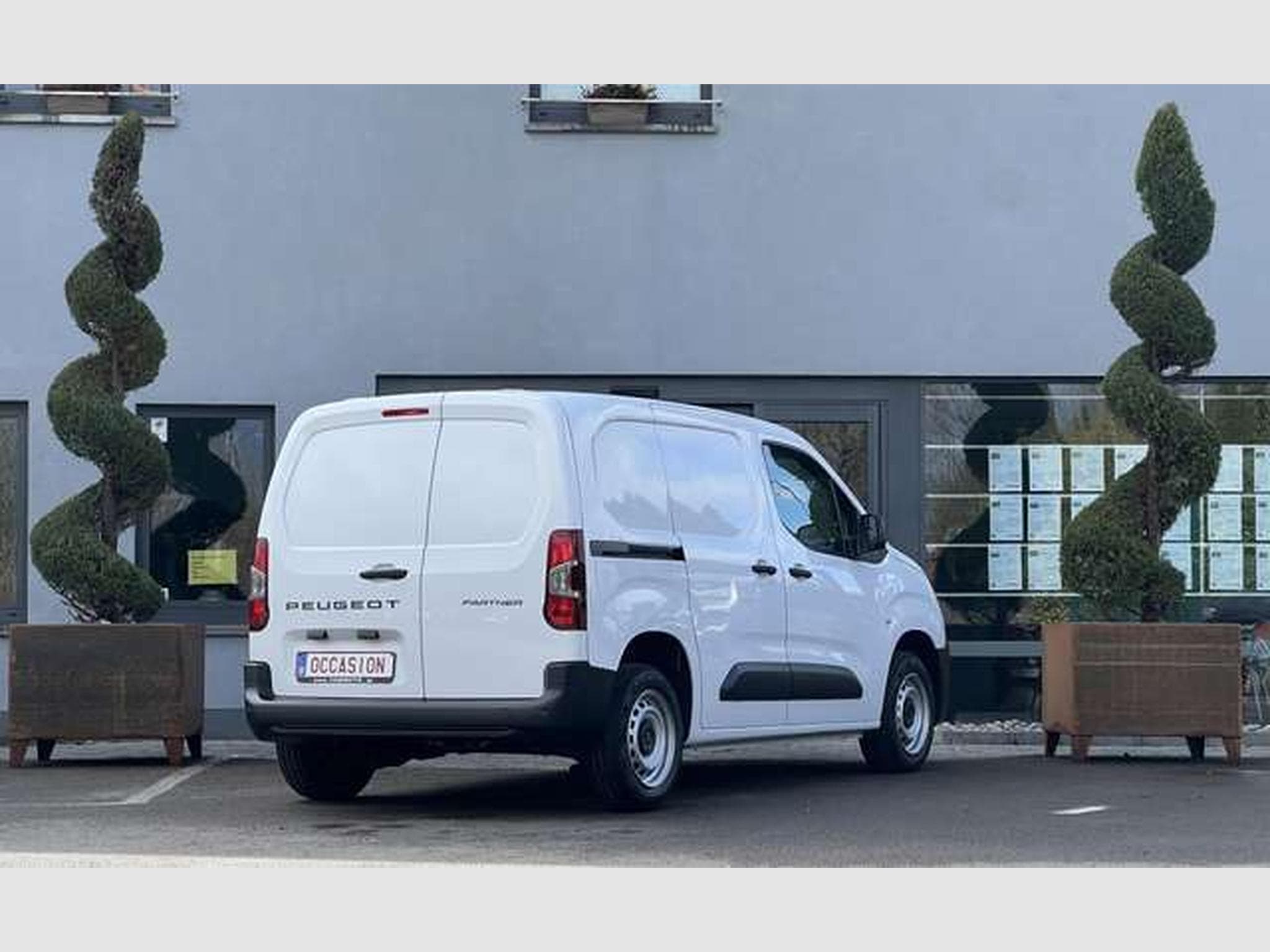 Peugeot Partner 1.5 DIESEL HDi 100 CV (5 KM) (2025) - Photo 3