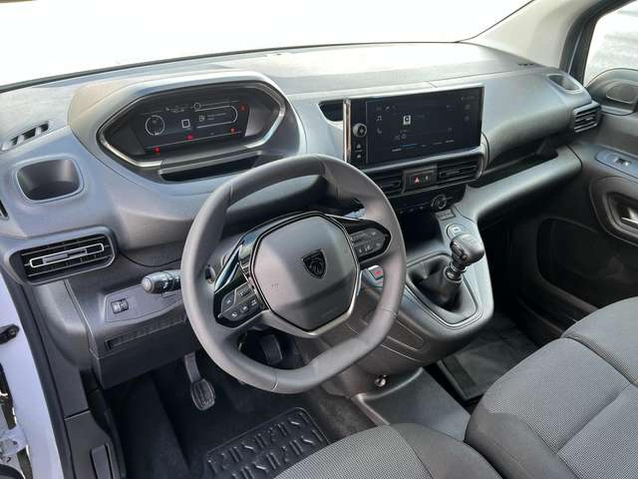 Peugeot Partner 1.5 DIESEL HDi 100 CV (5 KM) (2025) - Photo 5