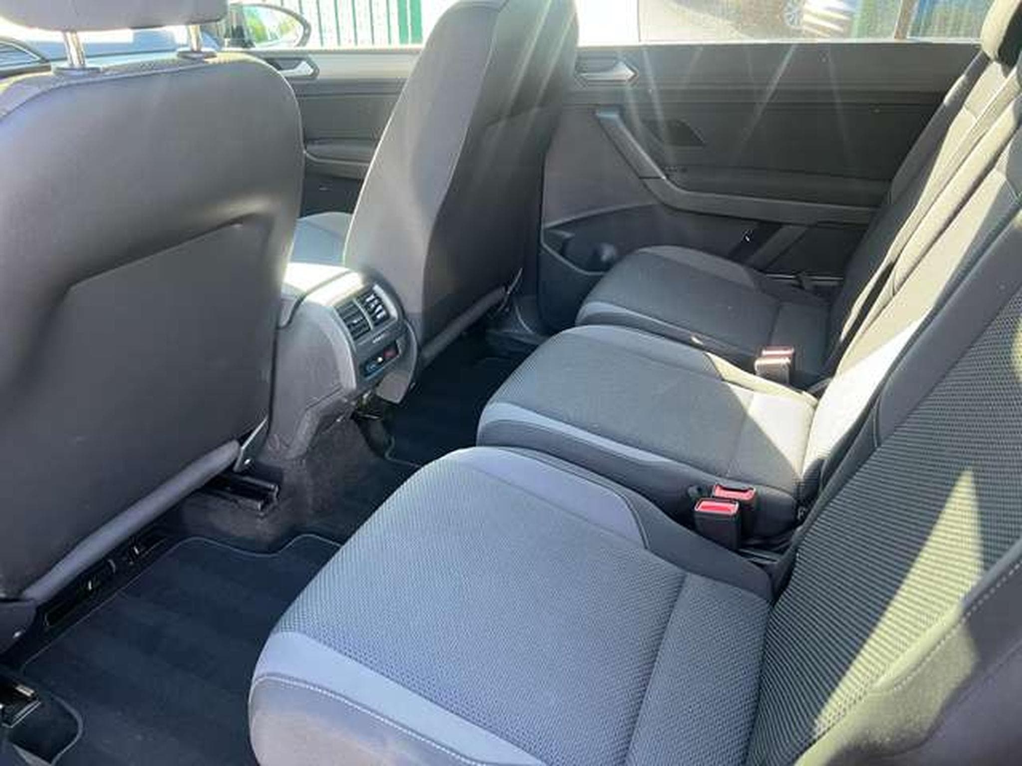 VW Touran 2.0 DIESEL 122 CV (2022) - Photo 16