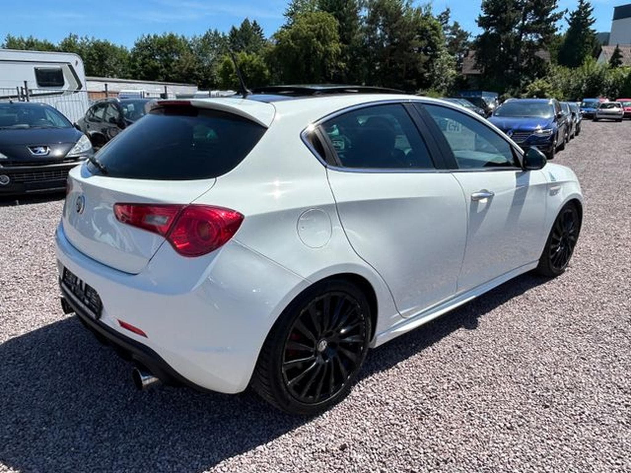 Alfa-Romeo Giulietta Giulietta Quadrifoglio Verde *Panorama*LED* (2013) - Photo 4