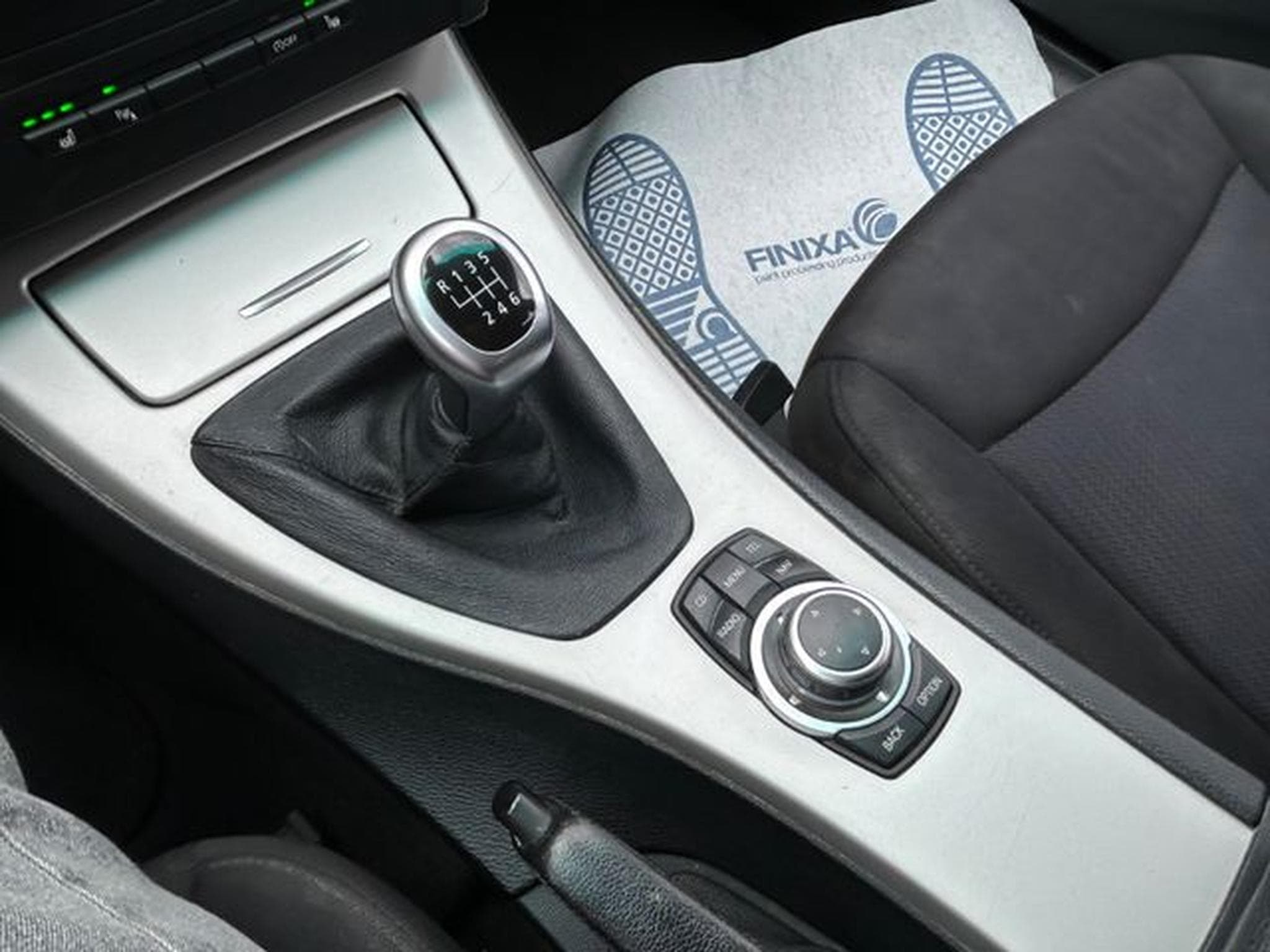 BMW 320 320d Touring *Prof.Navi*SHZ*TÜV 08/27*Euro5* (2009) - Photo 13