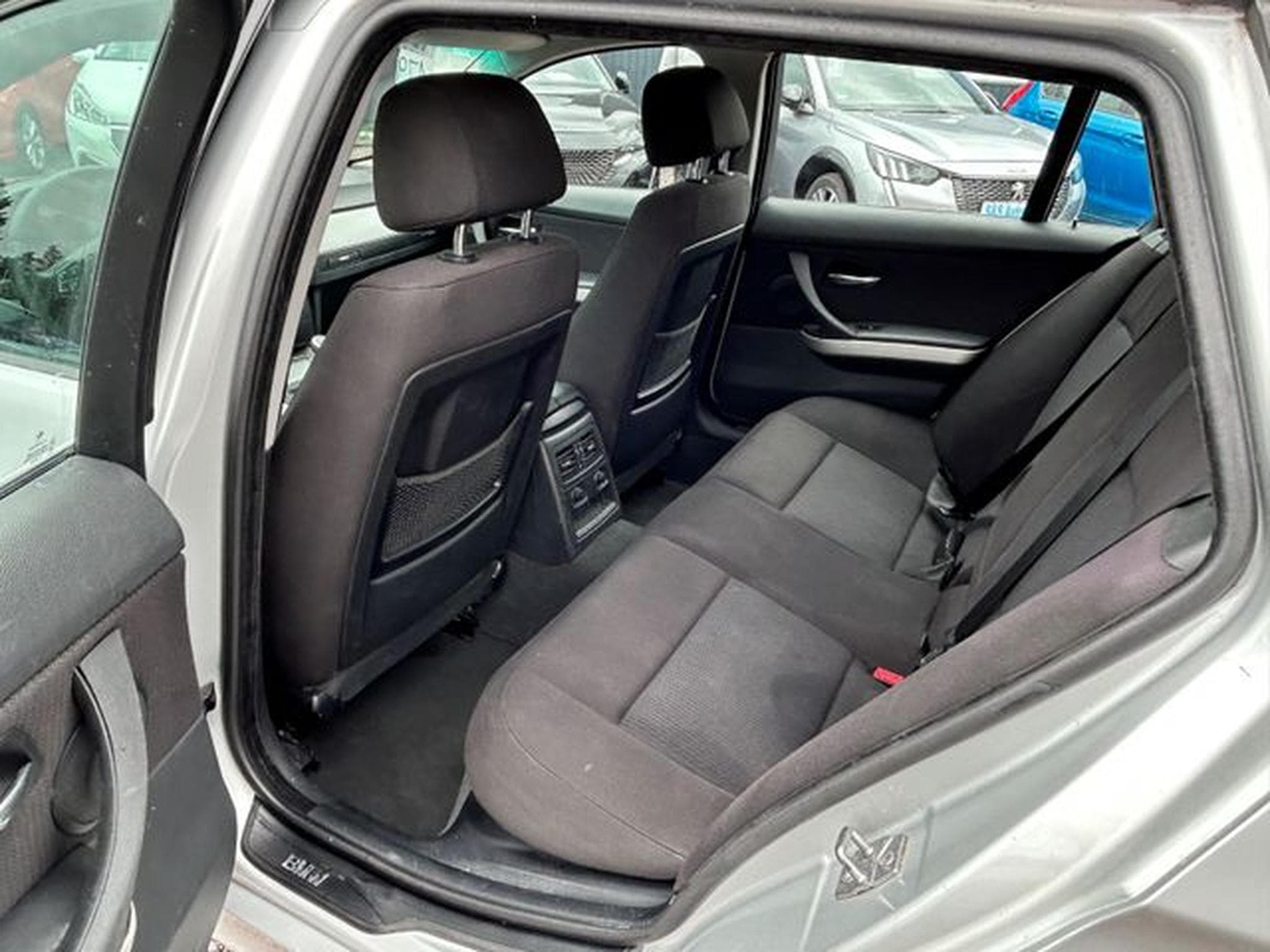 BMW 320 320d Touring *Prof.Navi*SHZ*TÜV 08/27*Euro5* (2009) - Photo 8