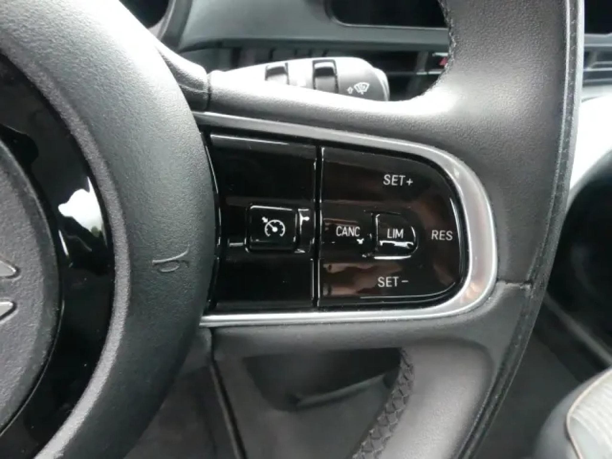 Fiat 500 ICON 42kWh (2023) - Photo 13