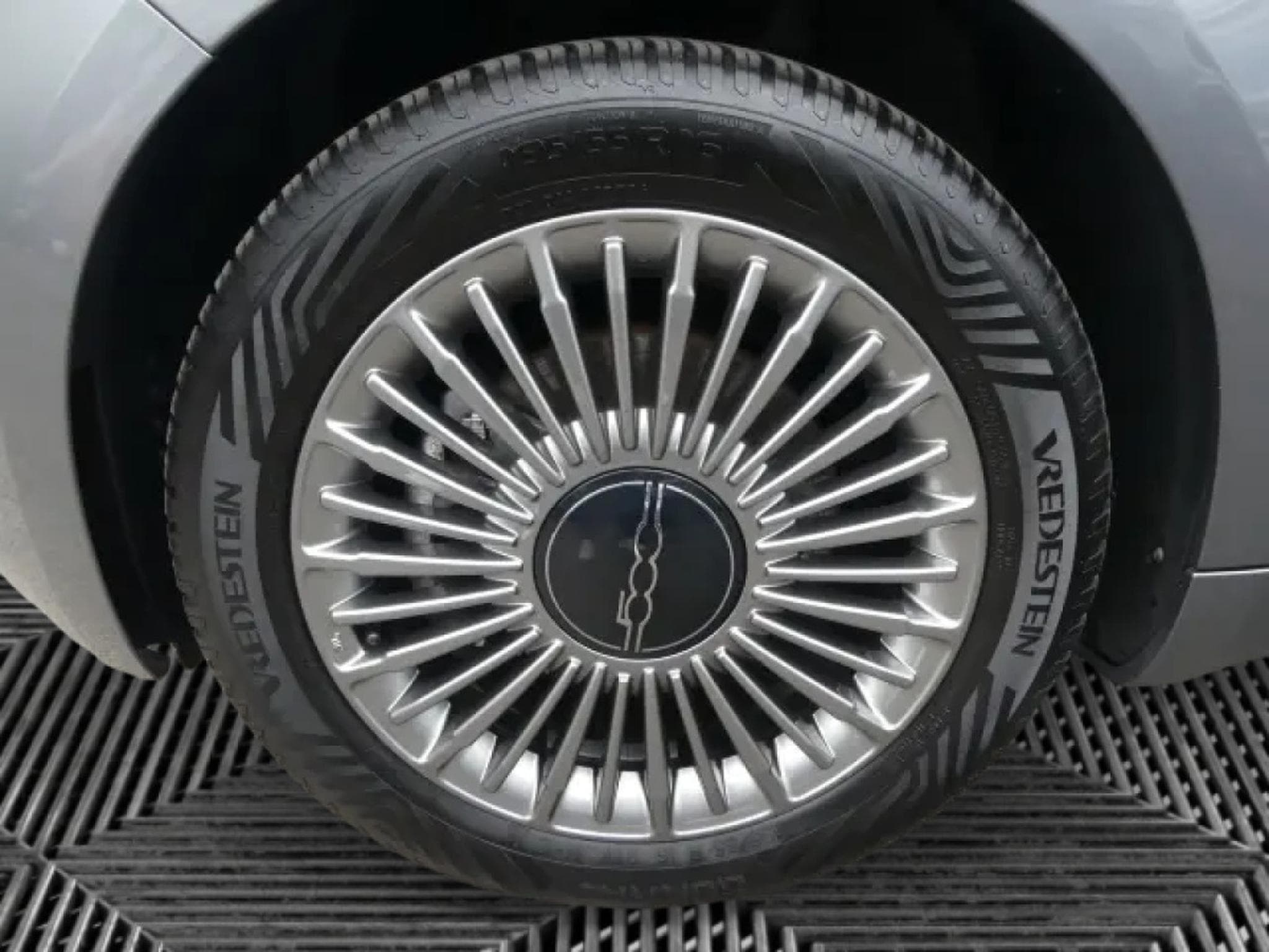 Fiat 500 ICON 42kWh (2023) - Photo 22