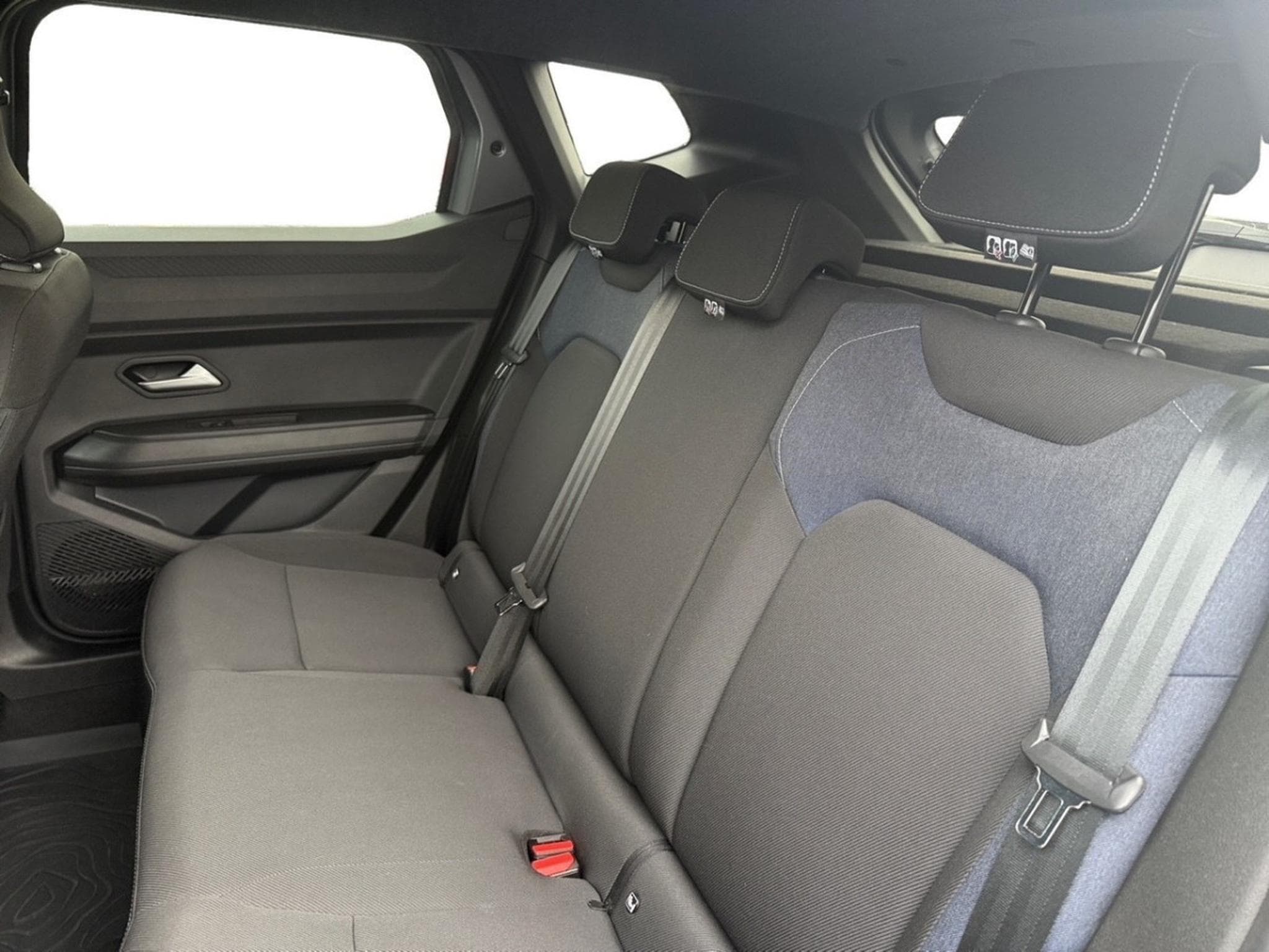 Dacia Duster 1.6 Hybrid Journey (2025) - Photo 7