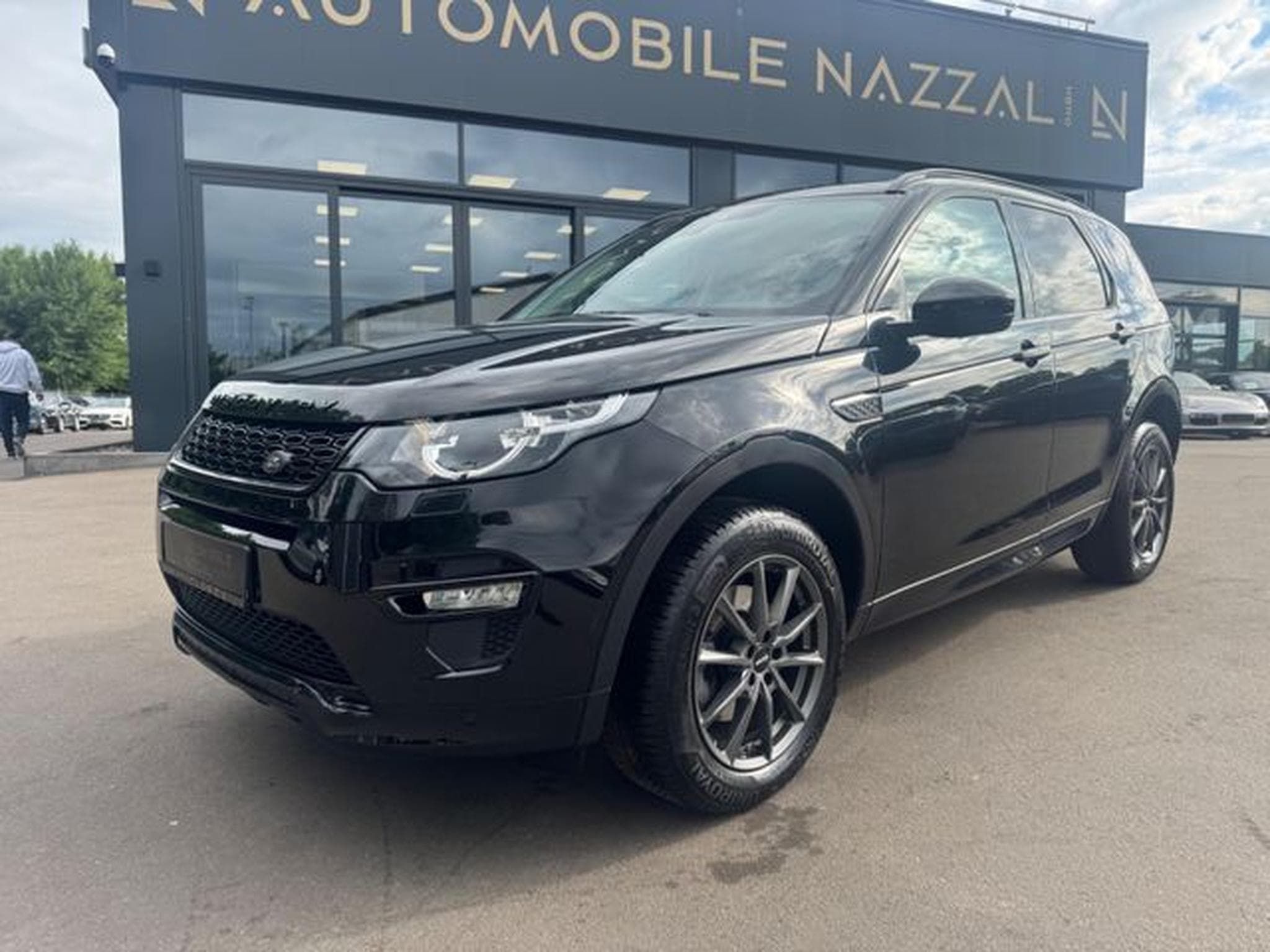 Land-Rover Discovery DISCOVERY SPORT SE AWD *BLACK PACK*AUT*NAVI* (2019) - Photo 2