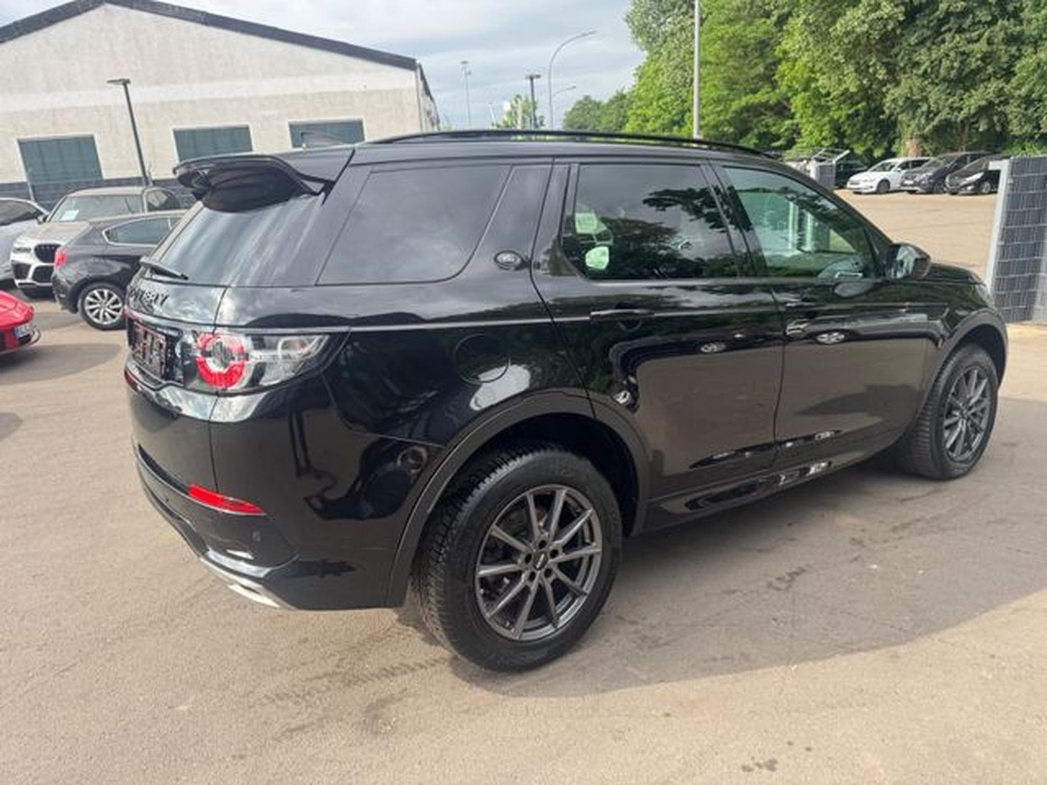 Land-Rover Discovery DISCOVERY SPORT SE AWD *BLACK PACK*AUT*NAVI* (2019) - Photo 6