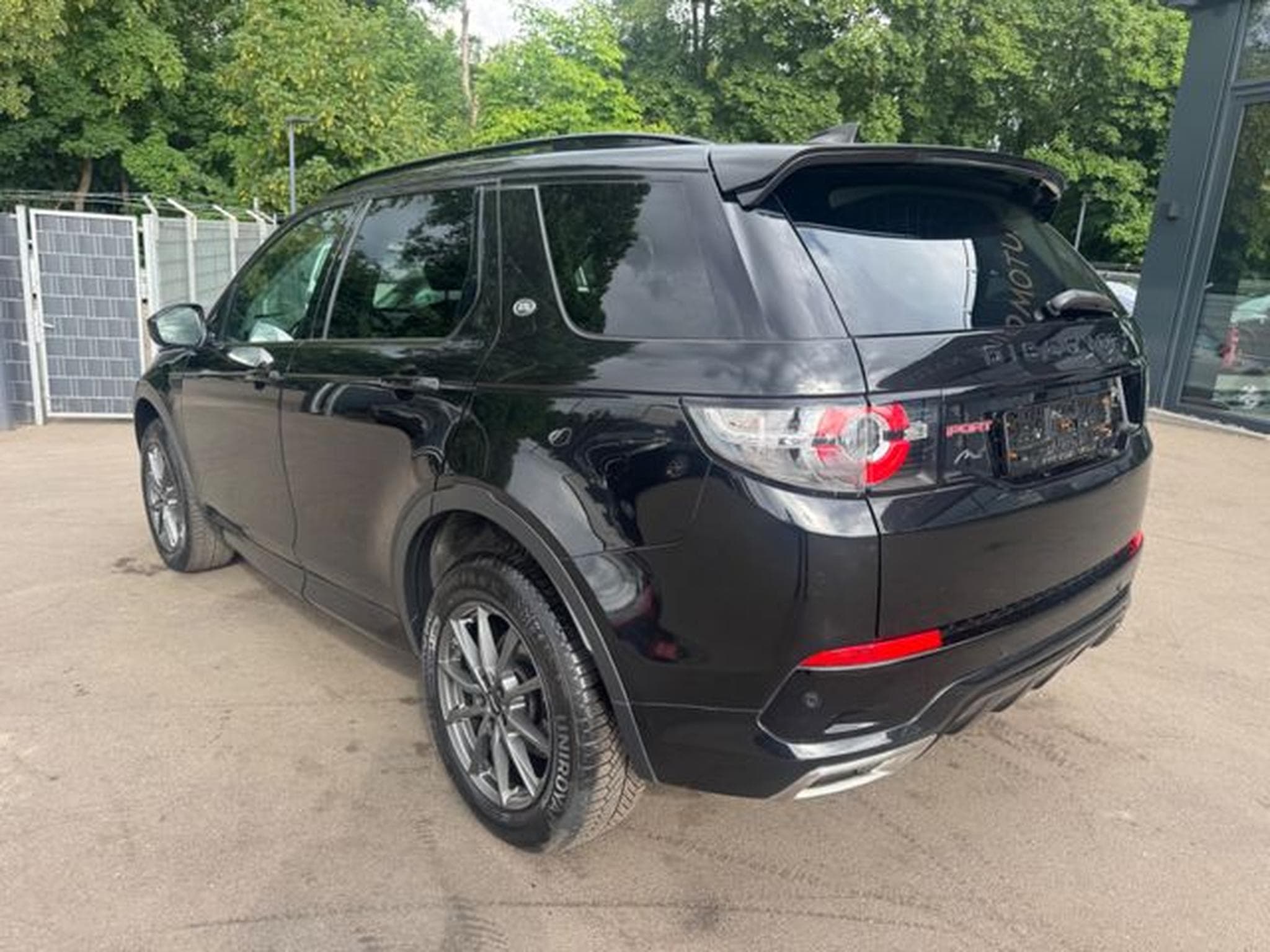 Land-Rover Discovery DISCOVERY SPORT SE AWD *BLACK PACK*AUT*NAVI* (2019) - Photo 8
