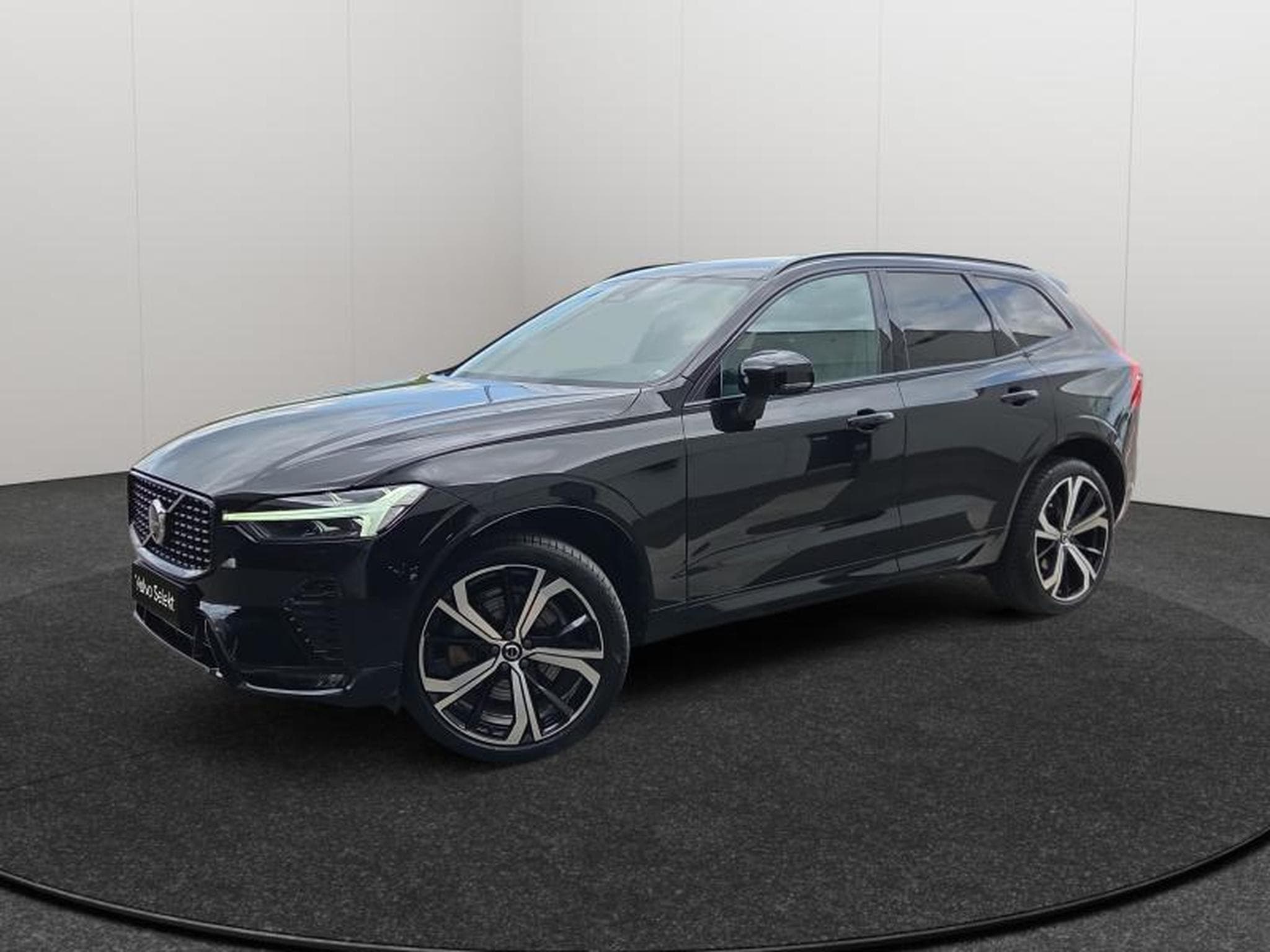 Volvo XC60 B4 Plus Dark / Essence (2024) - Photo 1