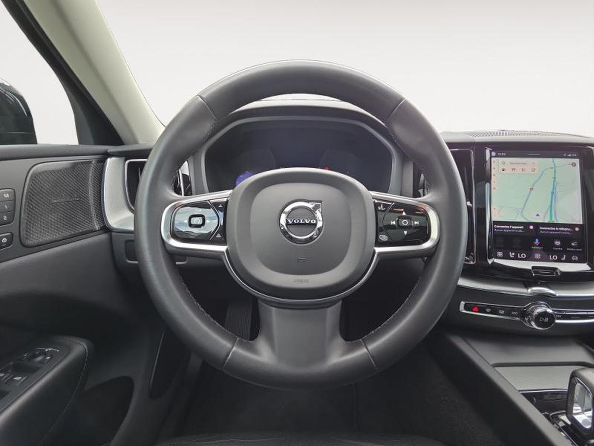 Volvo XC60 B4 Plus Dark / Essence (2024) - Photo 12