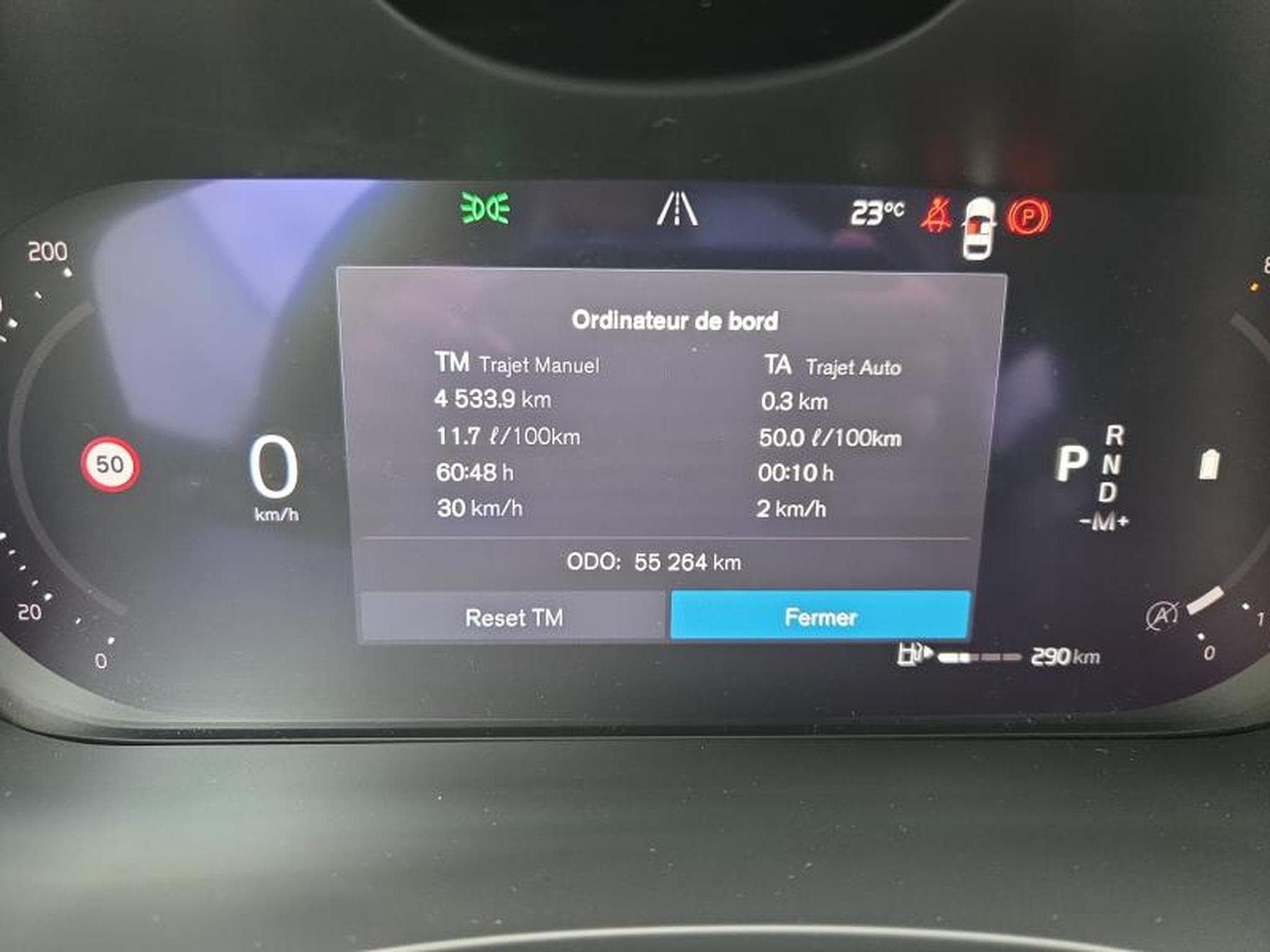 Volvo XC60 B4 Plus Dark / Essence (2024) - Photo 18
