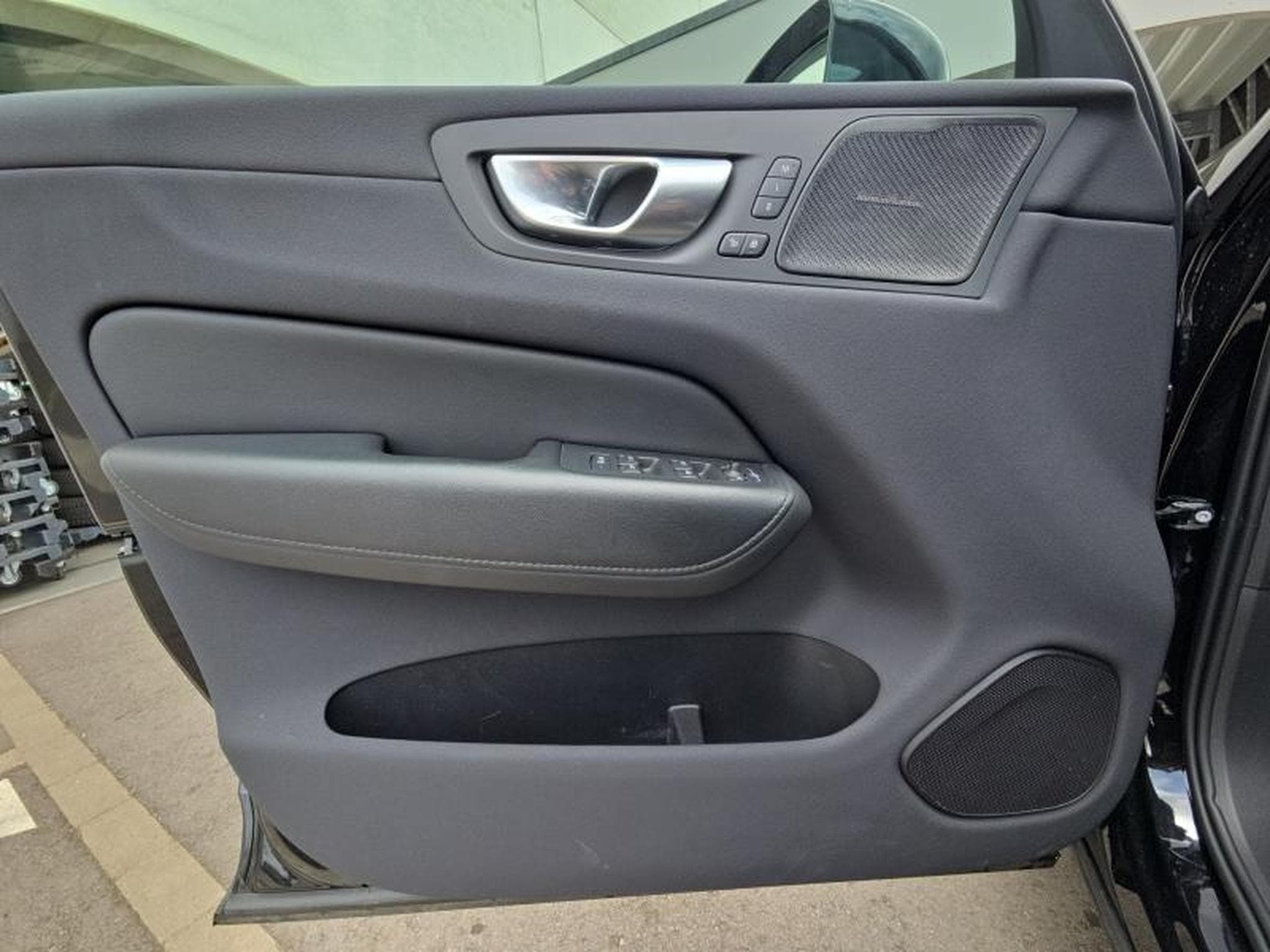 Volvo XC60 B4 Plus Dark / Essence (2024) - Photo 20