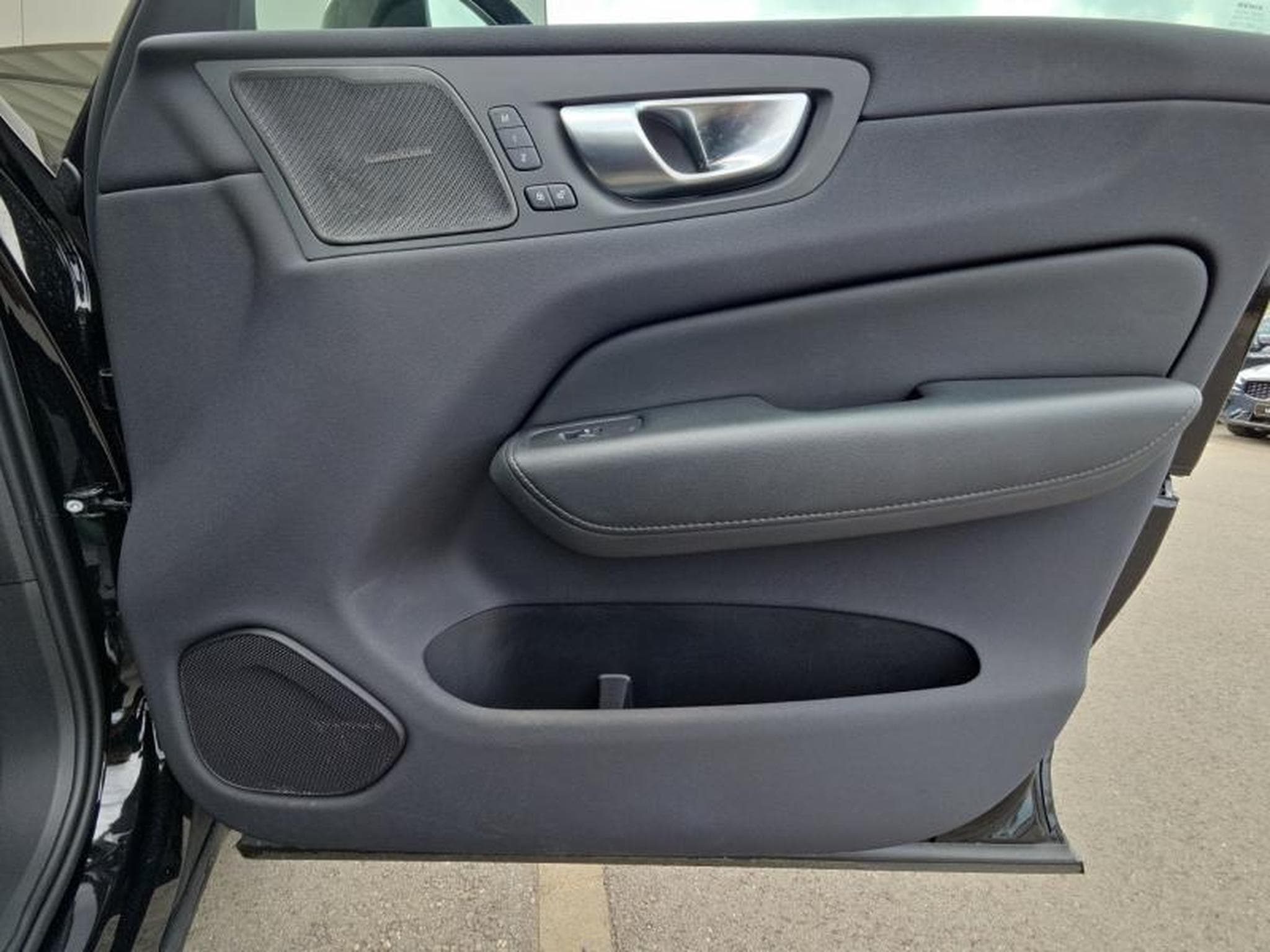 Volvo XC60 B4 Plus Dark / Essence (2024) - Photo 21