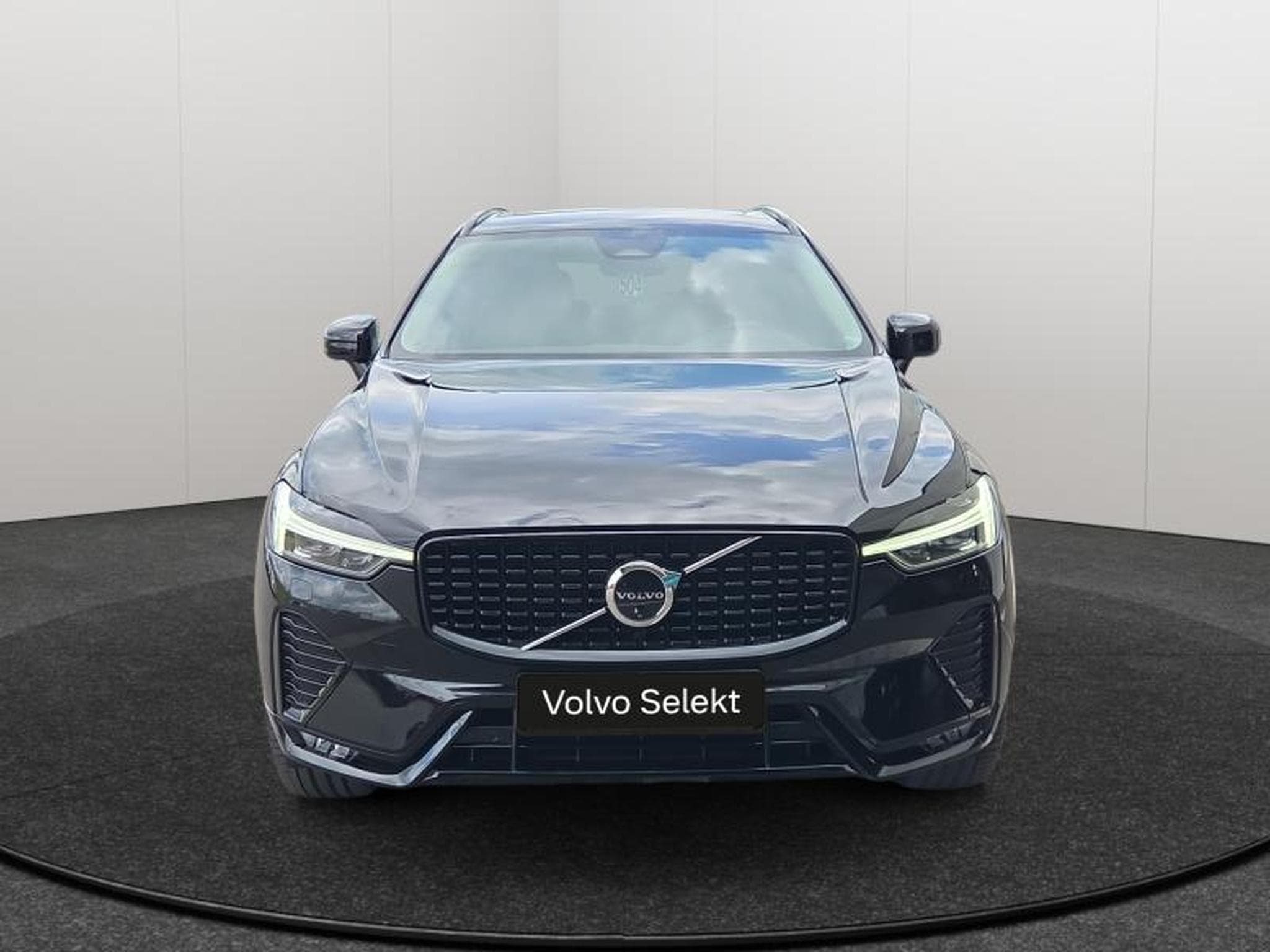 Volvo XC60 B4 Plus Dark / Essence (2024) - Photo 8
