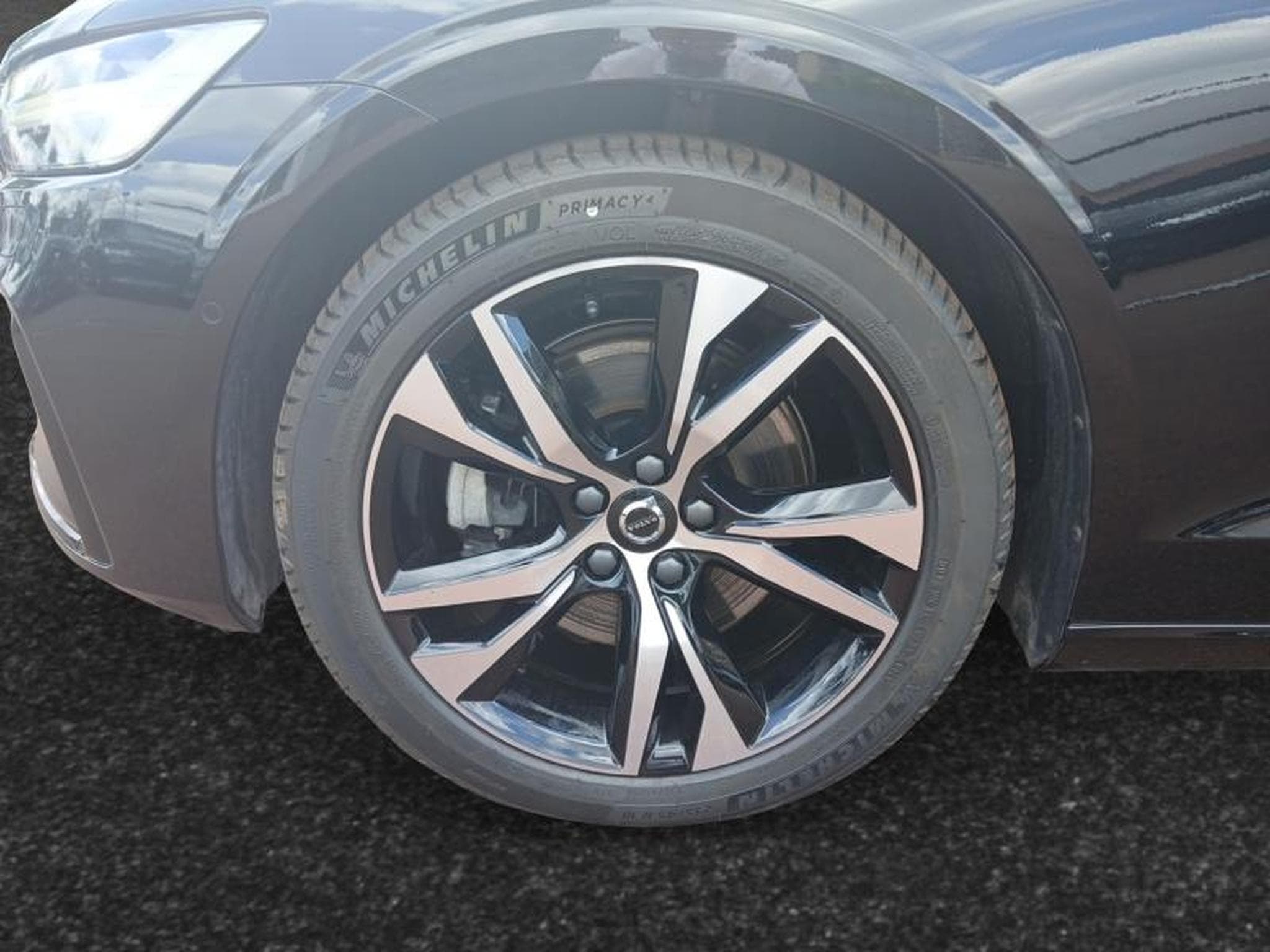 Volvo V60 B4 Plus Dark / Essence (2025) - Photo 14