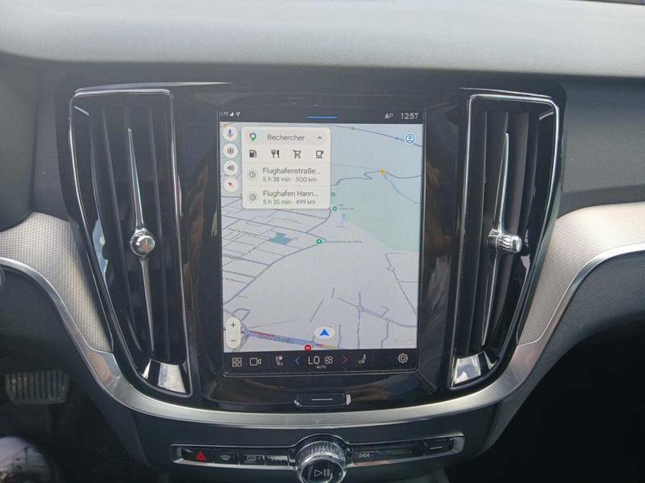 Volvo V60 B4 Plus Dark / Essence (2025) - Photo 16
