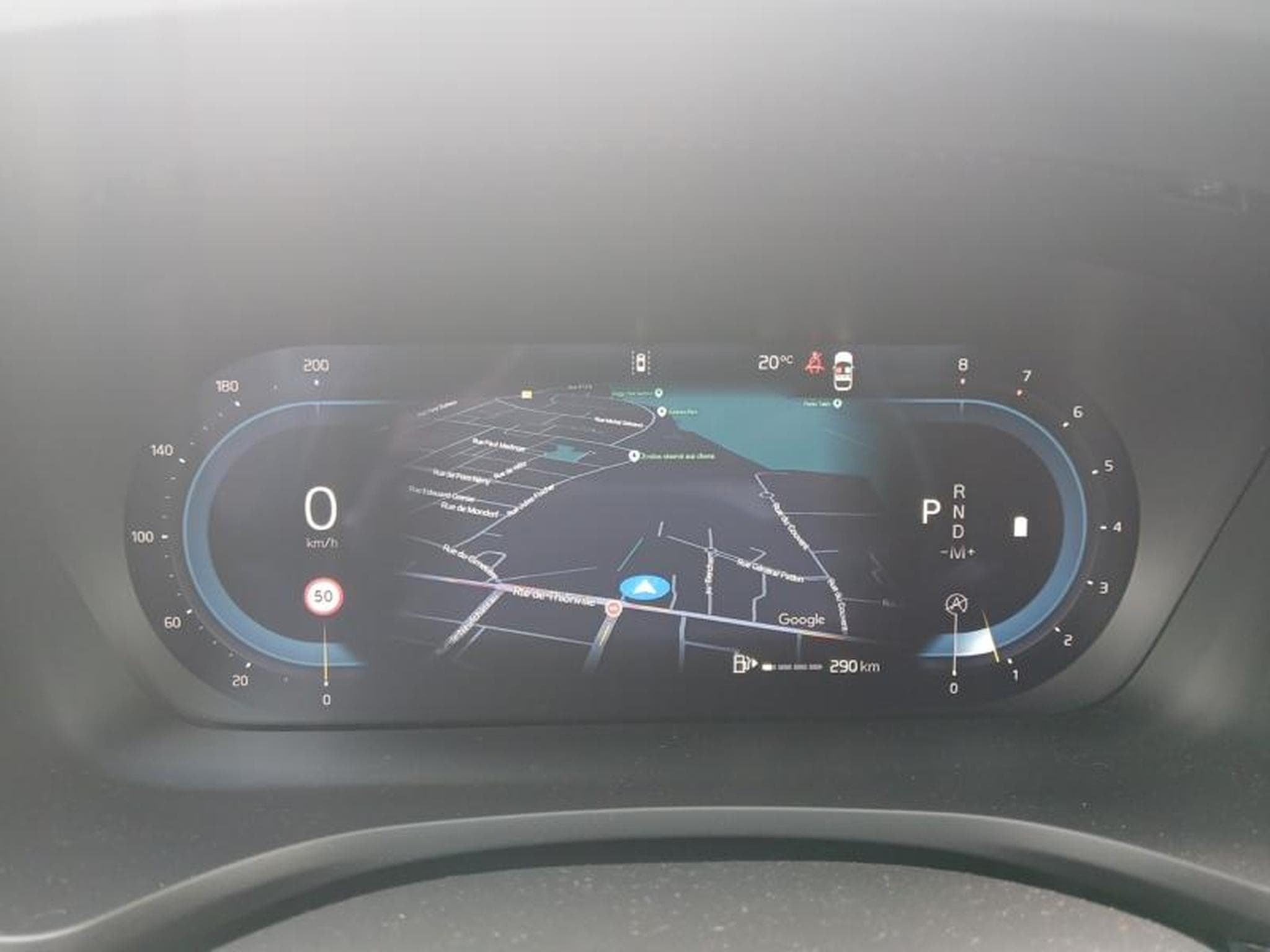 Volvo V60 B4 Plus Dark / Essence (2025) - Photo 18