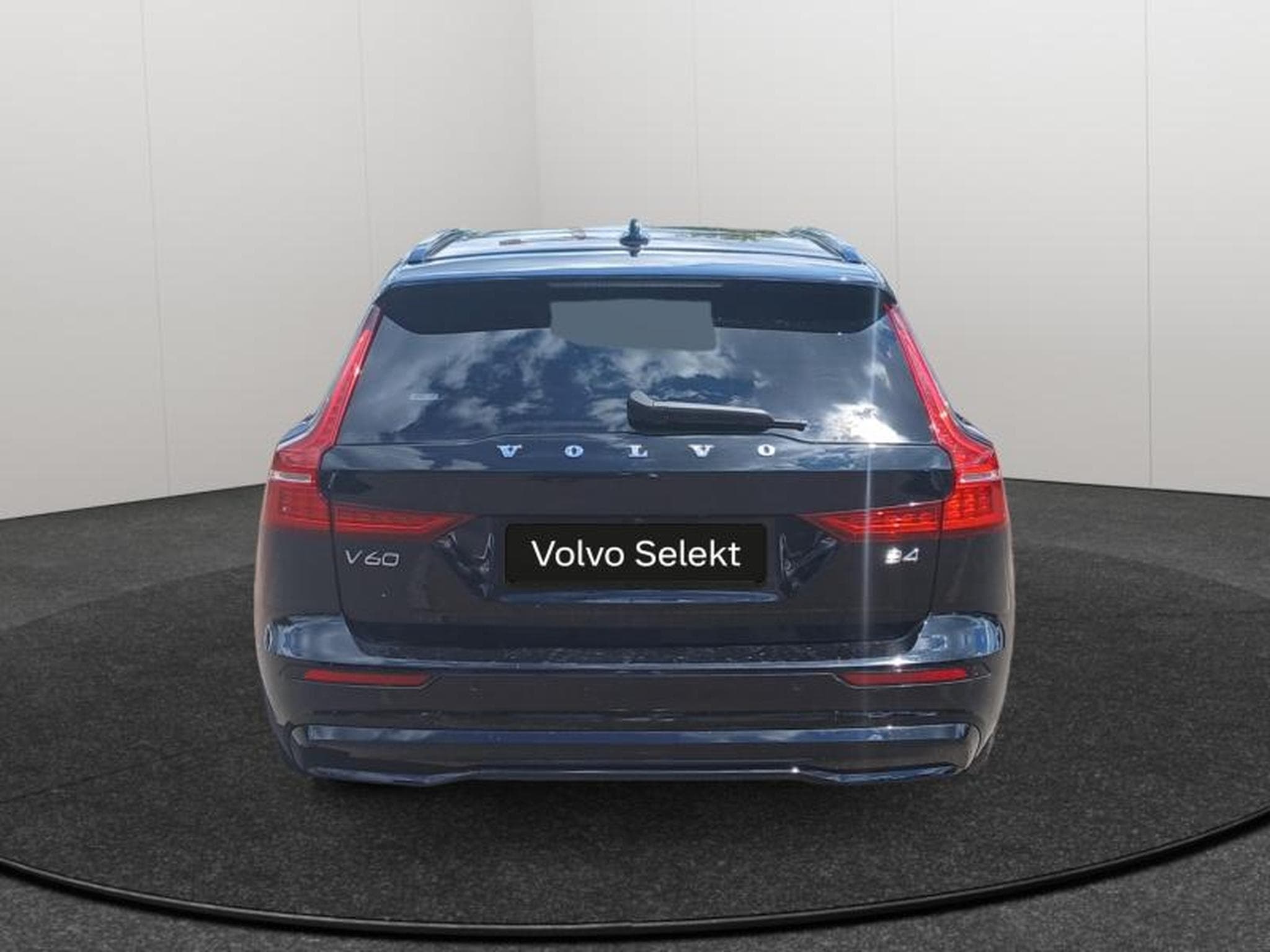Volvo V60 B4 Plus Dark / Essence (2025) - Photo 4