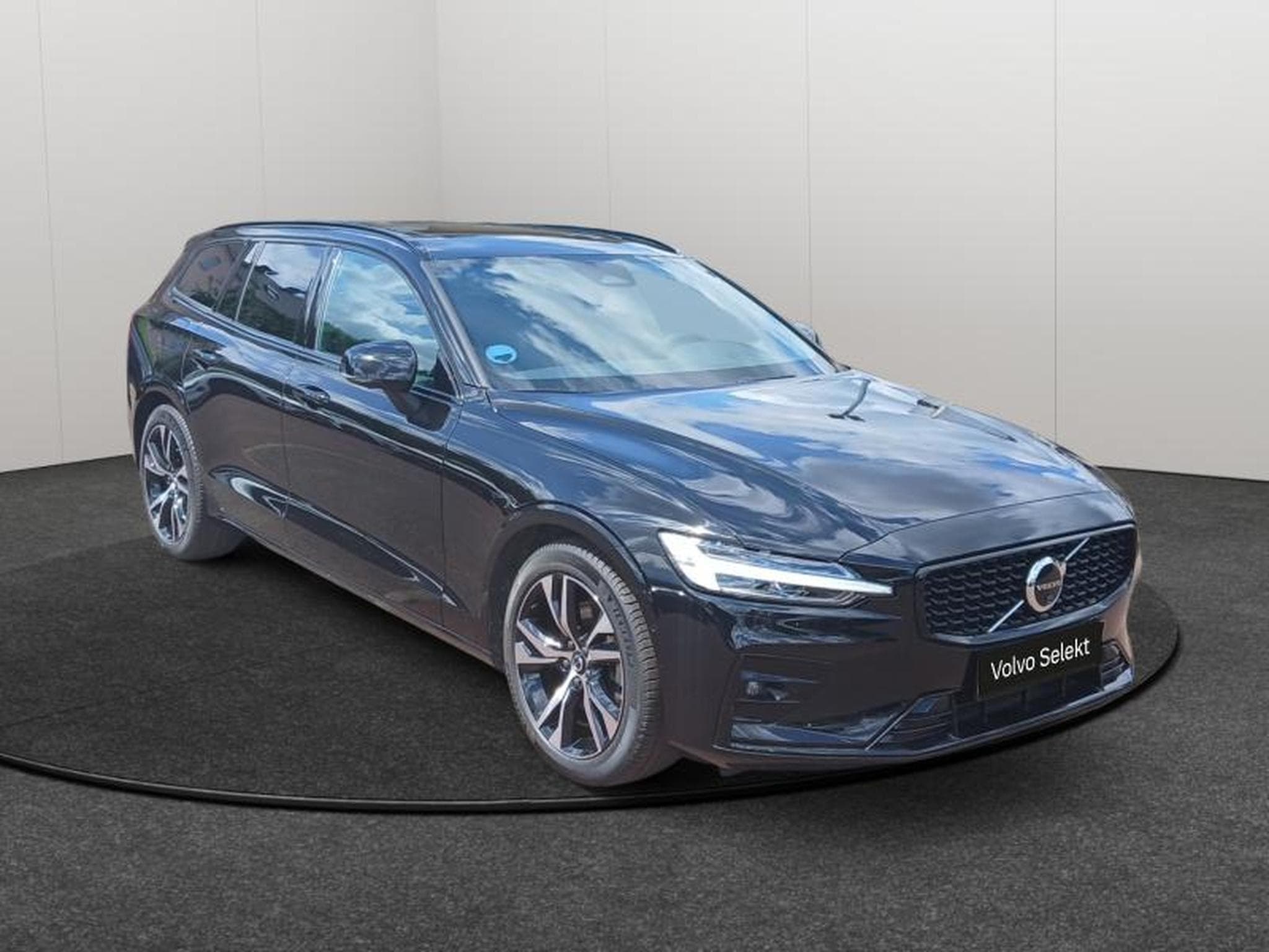 Volvo V60 B4 Plus Dark / Essence (2025) - Photo 7
