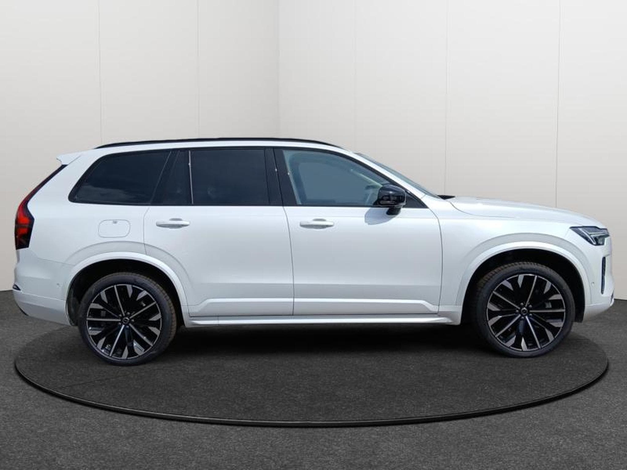 Volvo XC90 T8 Ultra Dark / Hybride (2025) - Photo 27