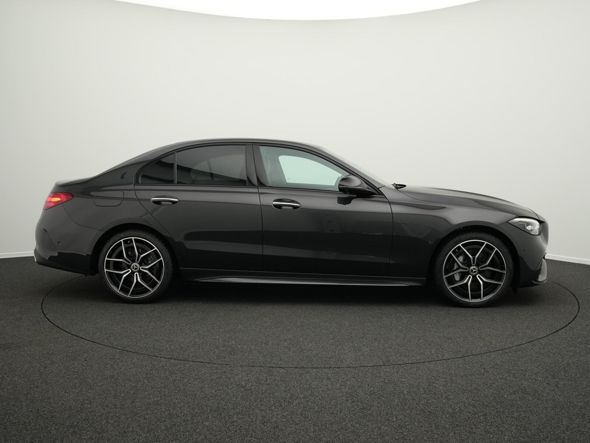 Mercedes C 200 d (2025) - Photo 5