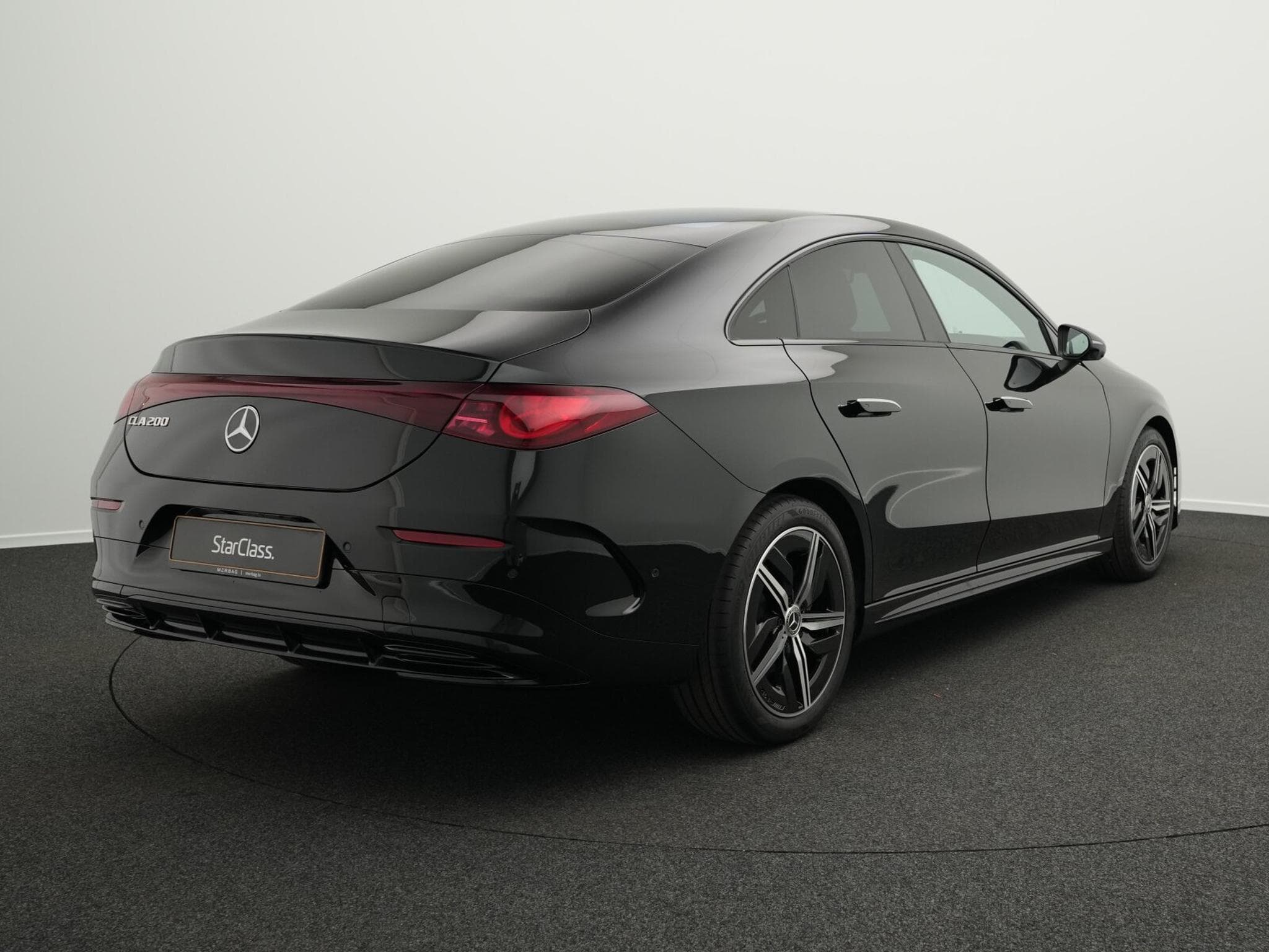 Mercedes CLA 200 verfügbar mit ca.9.000km (2026) - Photo 3