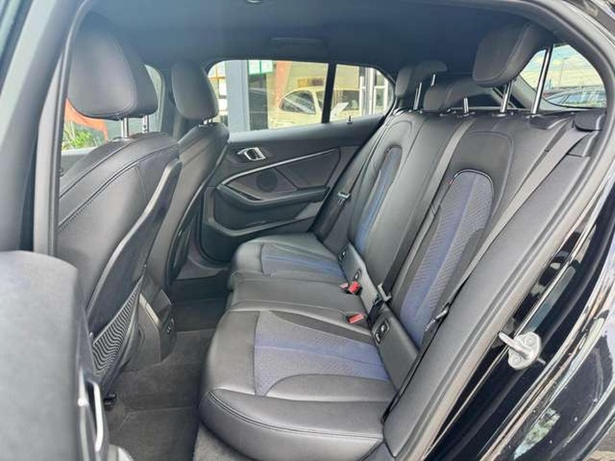 BMW 118 118i Aut. M Sport jusqu'à 48 mois de garantie (2021) - Photo 22