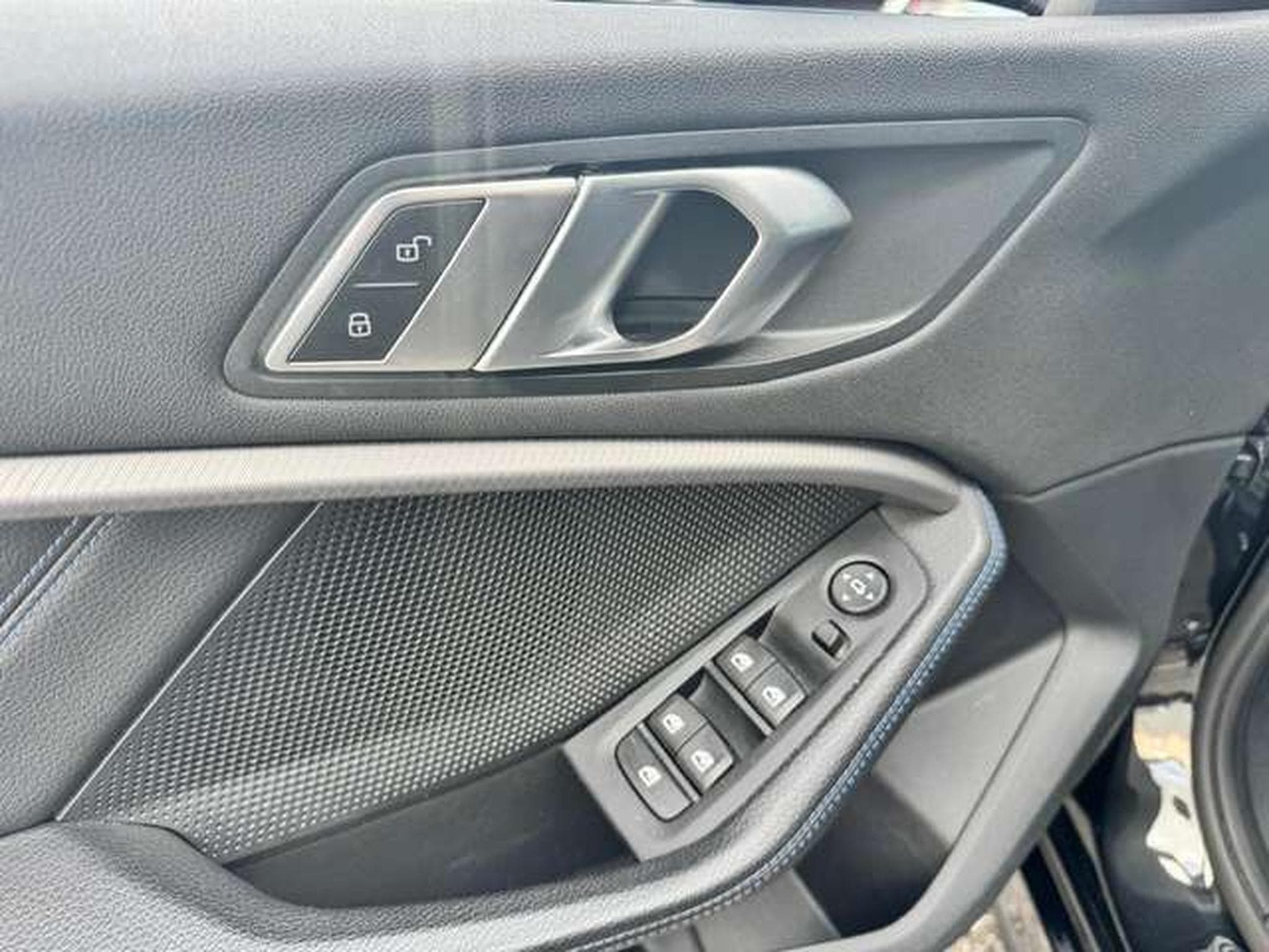 BMW 118 118i Aut. M Sport jusqu'à 48 mois de garantie (2021) - Photo 9