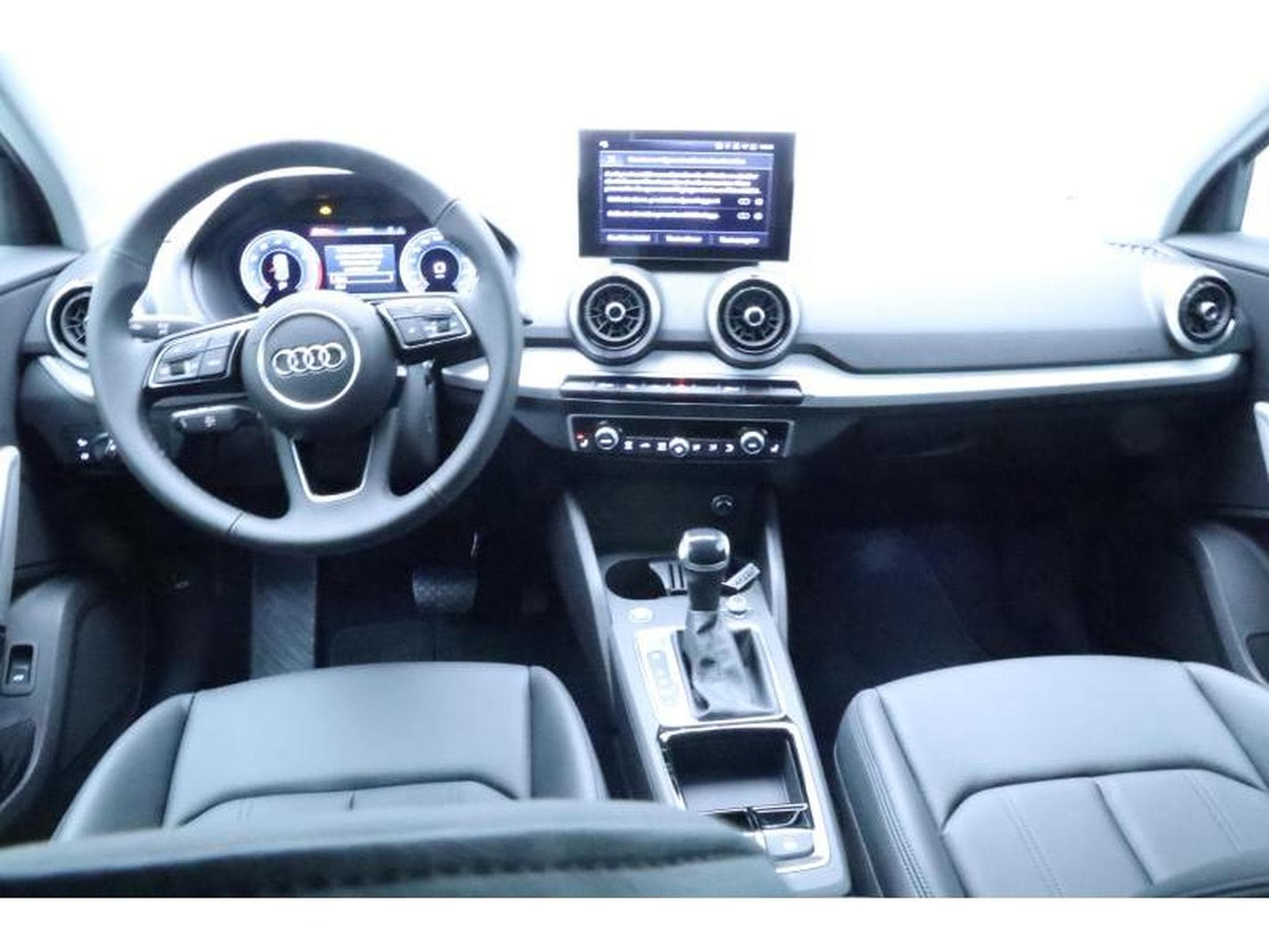 Audi Q2 S-Line (2026) - Photo 2