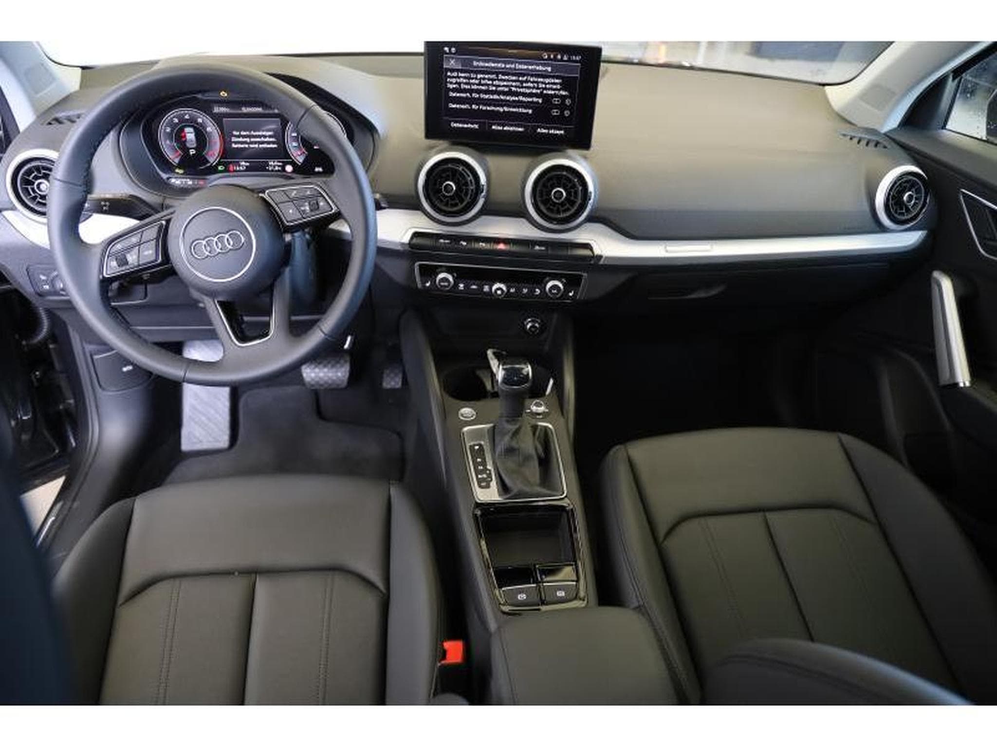 Audi Q2 S-Line (2026) - Photo 2