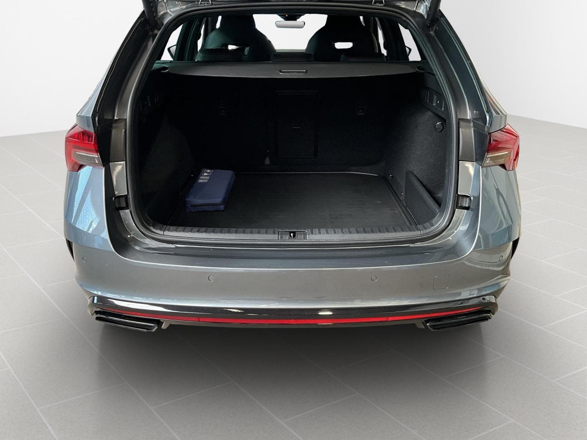 Skoda Octavia RS+DSG+P.Assisted+Stand.H.+Head-up (2025) - Photo 16